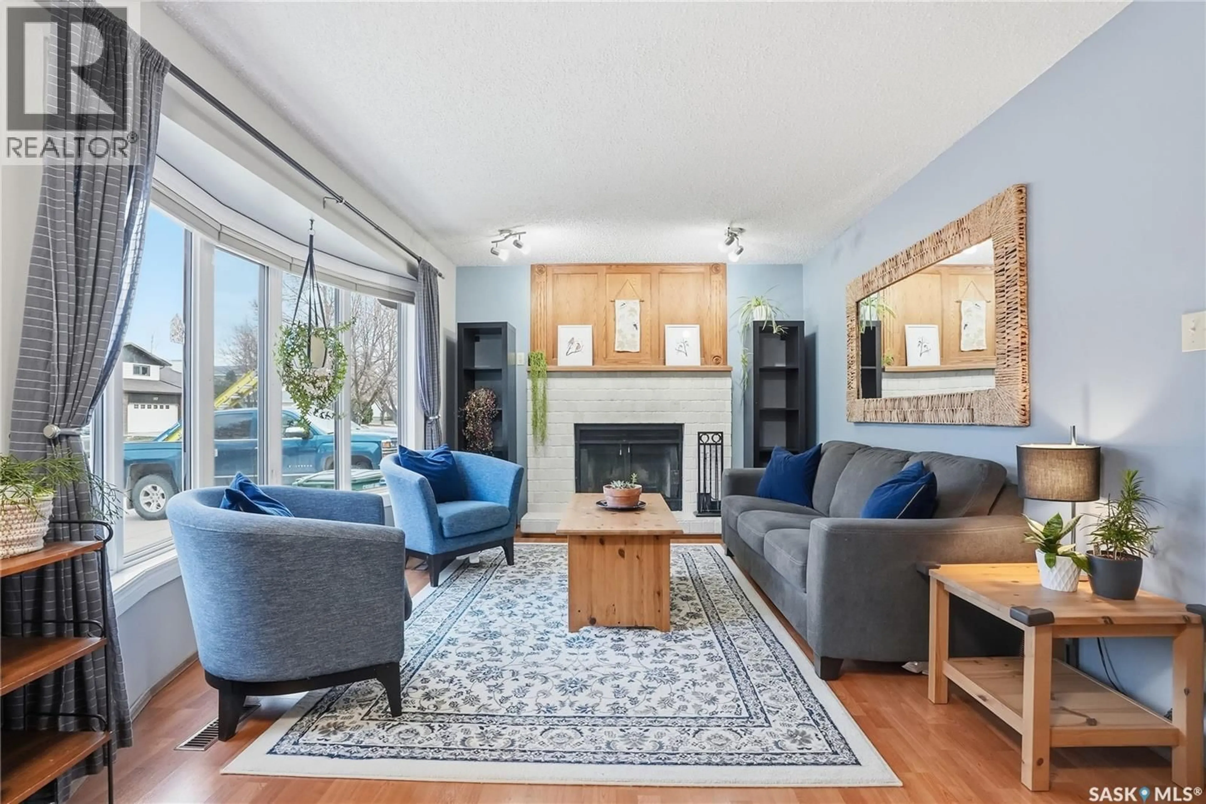 Living room with furniture, unknown for 174 RAO CRESCENT, Saskatoon Saskatchewan S7K6V9