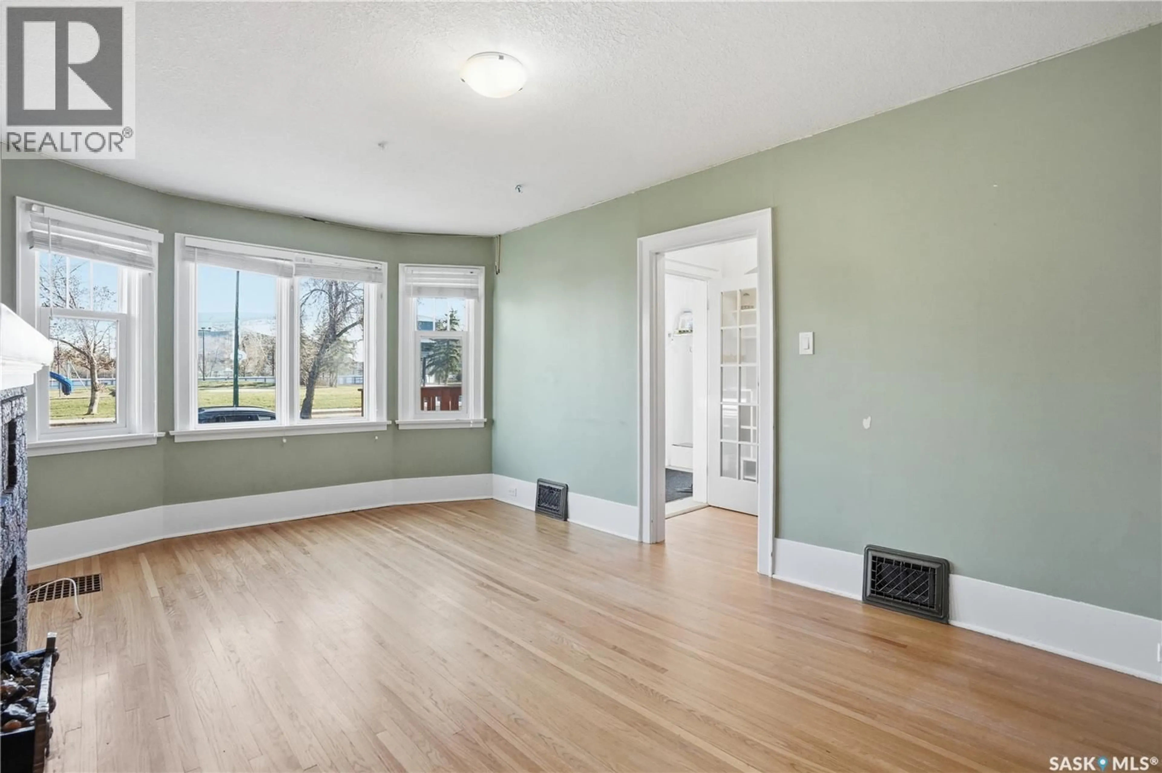 A pic of a room for 3727 VICTORIA AVENUE, Regina Saskatchewan S4T1M5