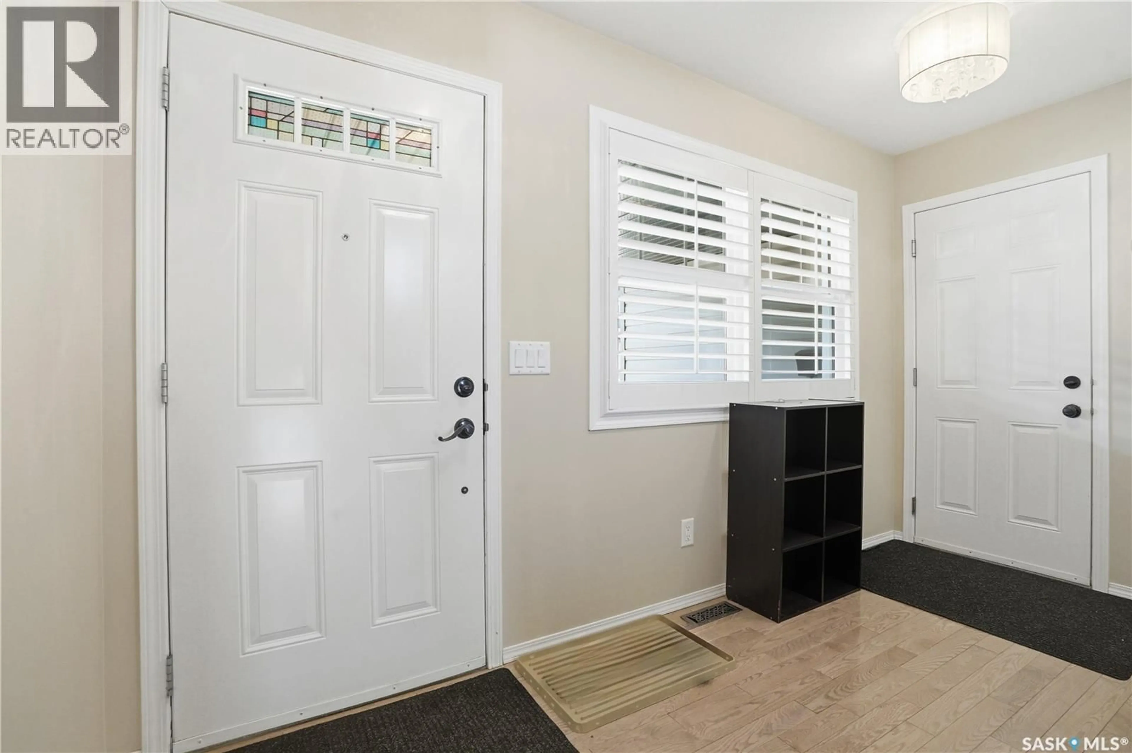 Indoor entryway for 150 - 733 LANGLOIS WAY, Saskatoon Saskatchewan S7T0L4