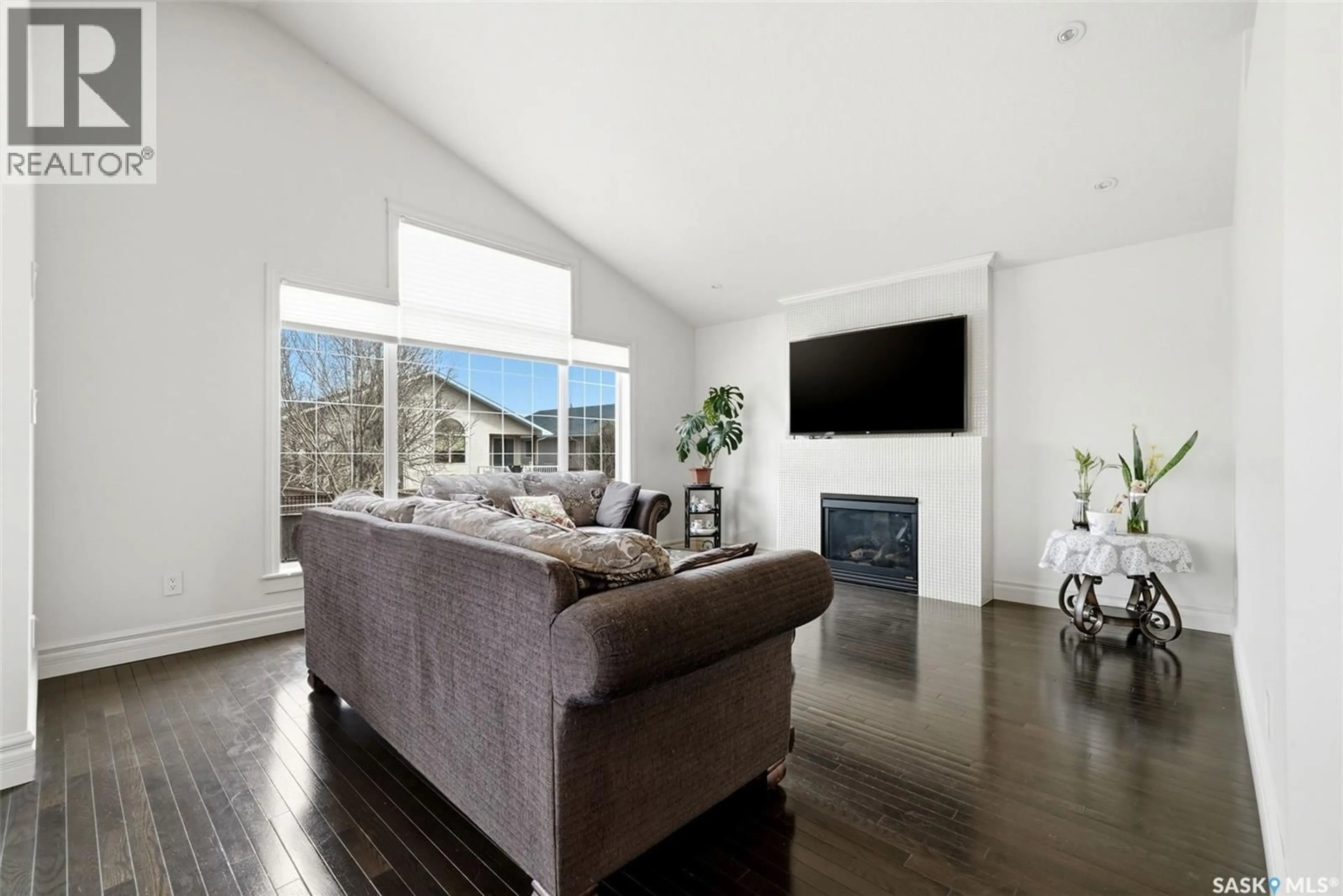 Living room with furniture, unknown for 3203 WINDSOR PARK PLACE, Regina Saskatchewan S4B3B2