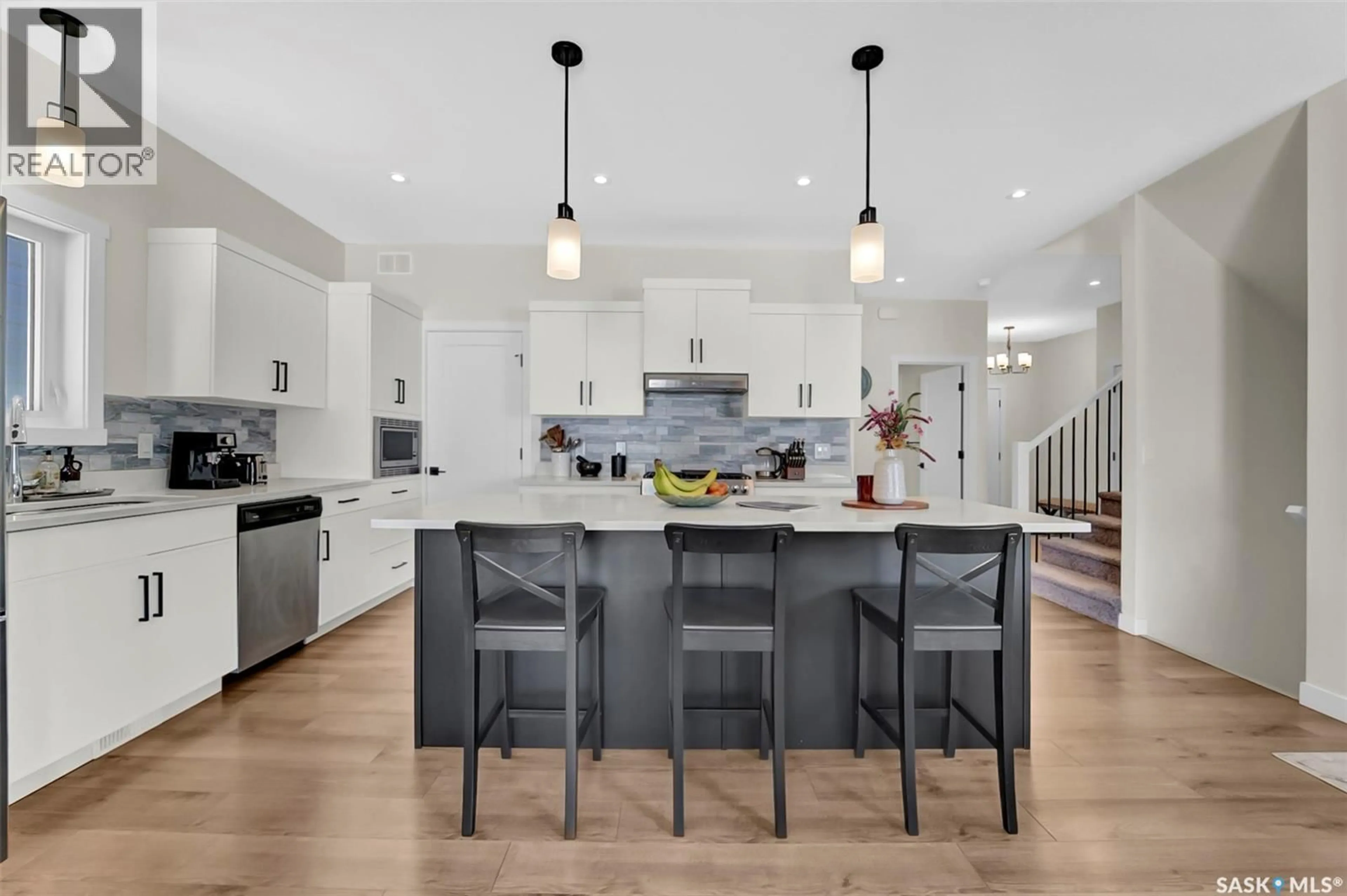 Open concept kitchen, unknown for 527 KEITH TURN, Saskatoon Saskatchewan S7V0Y1
