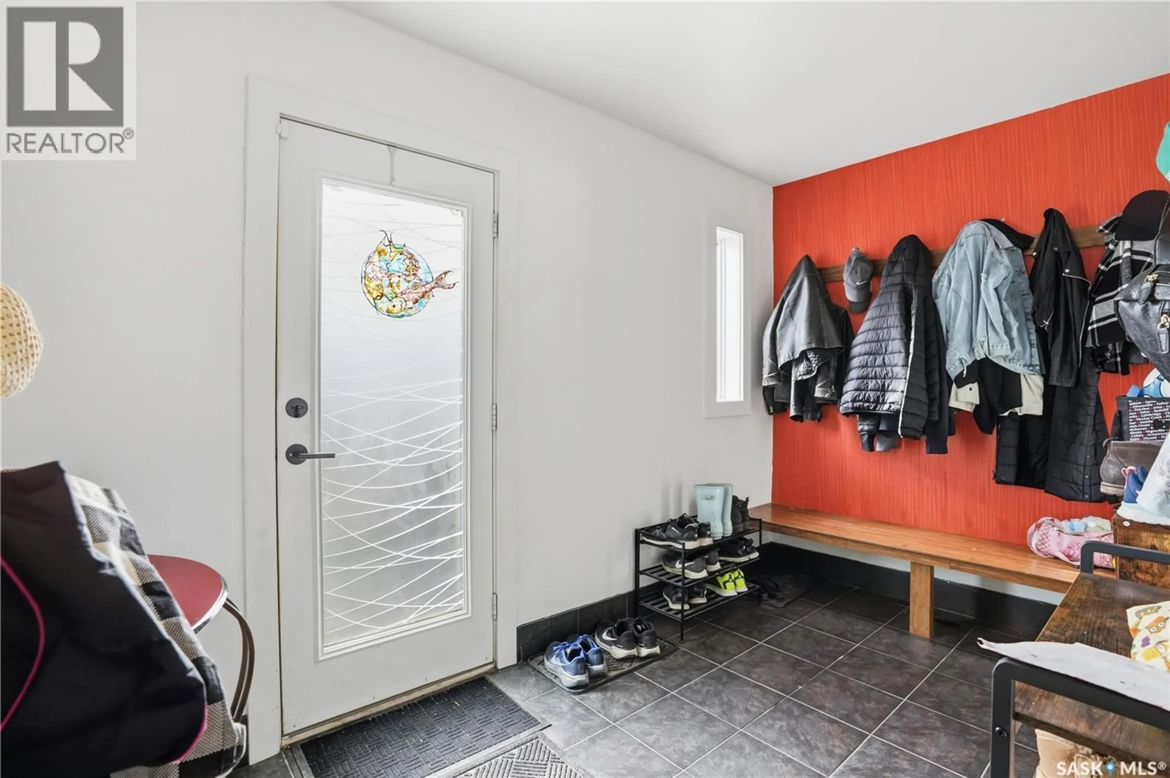 Indoor entryway for 2543 GARNET STREET, Regina Saskatchewan S4P0J3