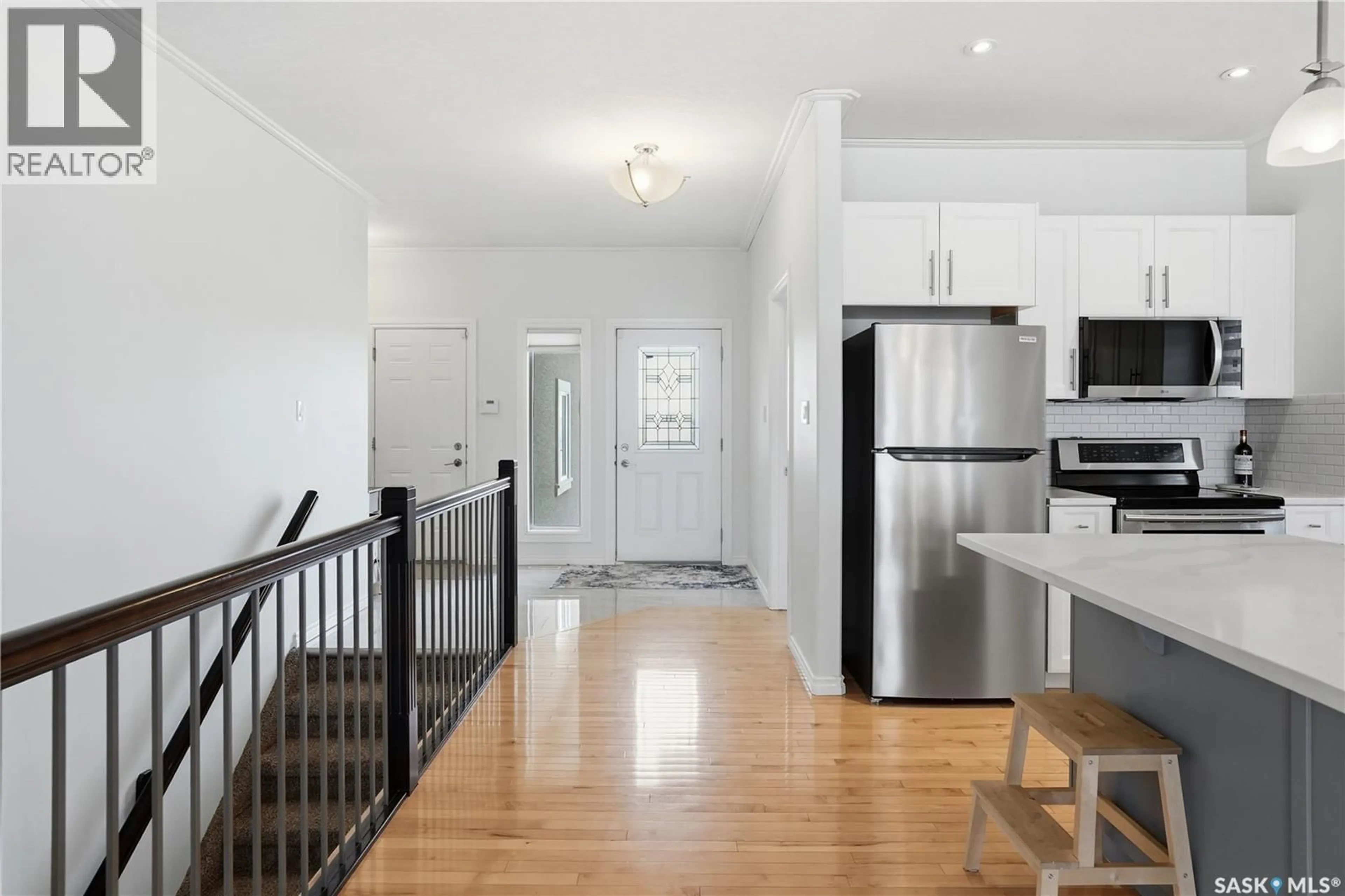 Indoor entryway for 3 IRON BRIDGE TERRACE, Moose Jaw Saskatchewan S6J0B5