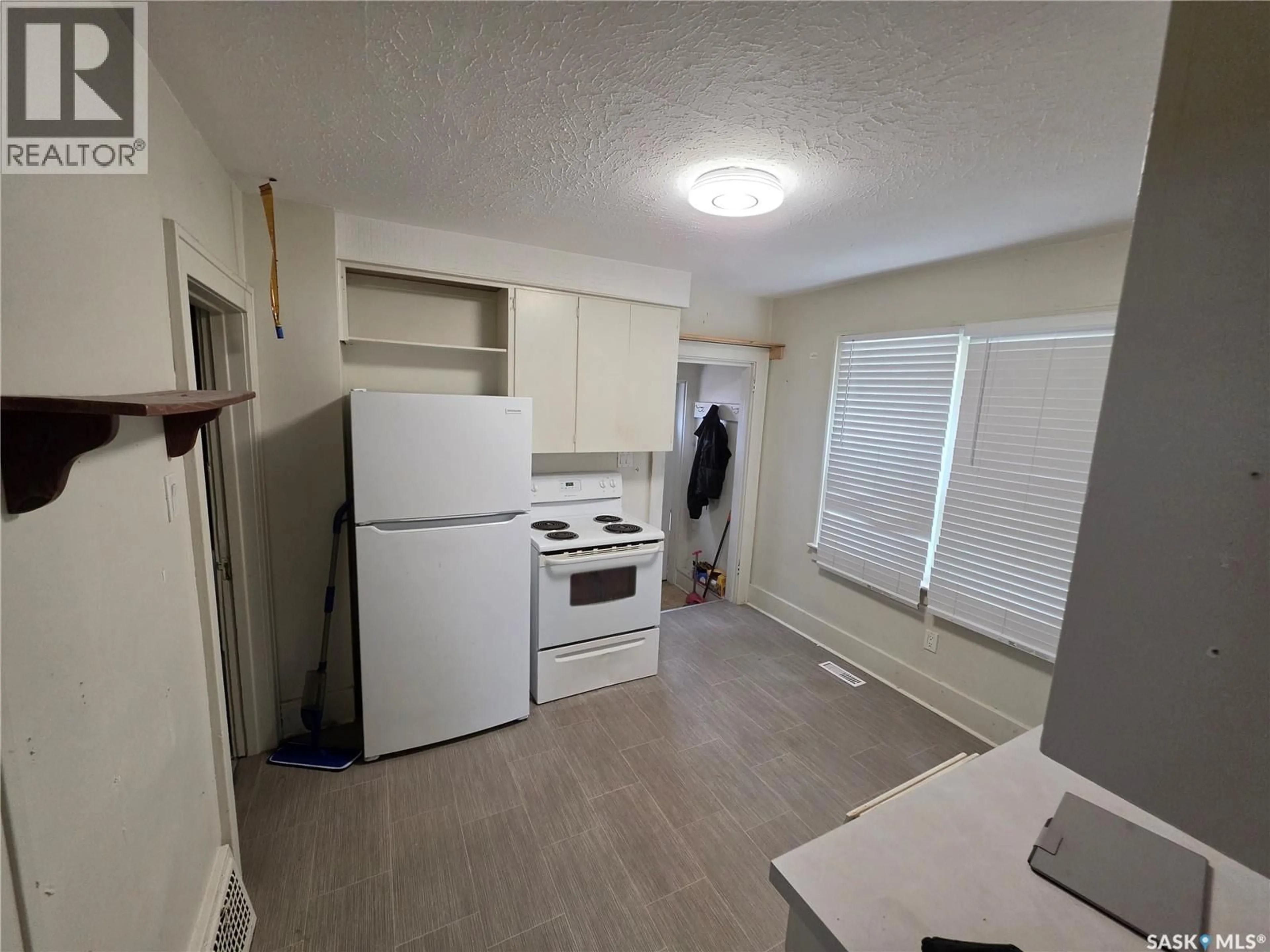 A pic of a room for 1533 ELPHINSTONE STREET, Regina Saskatchewan S4T3M8
