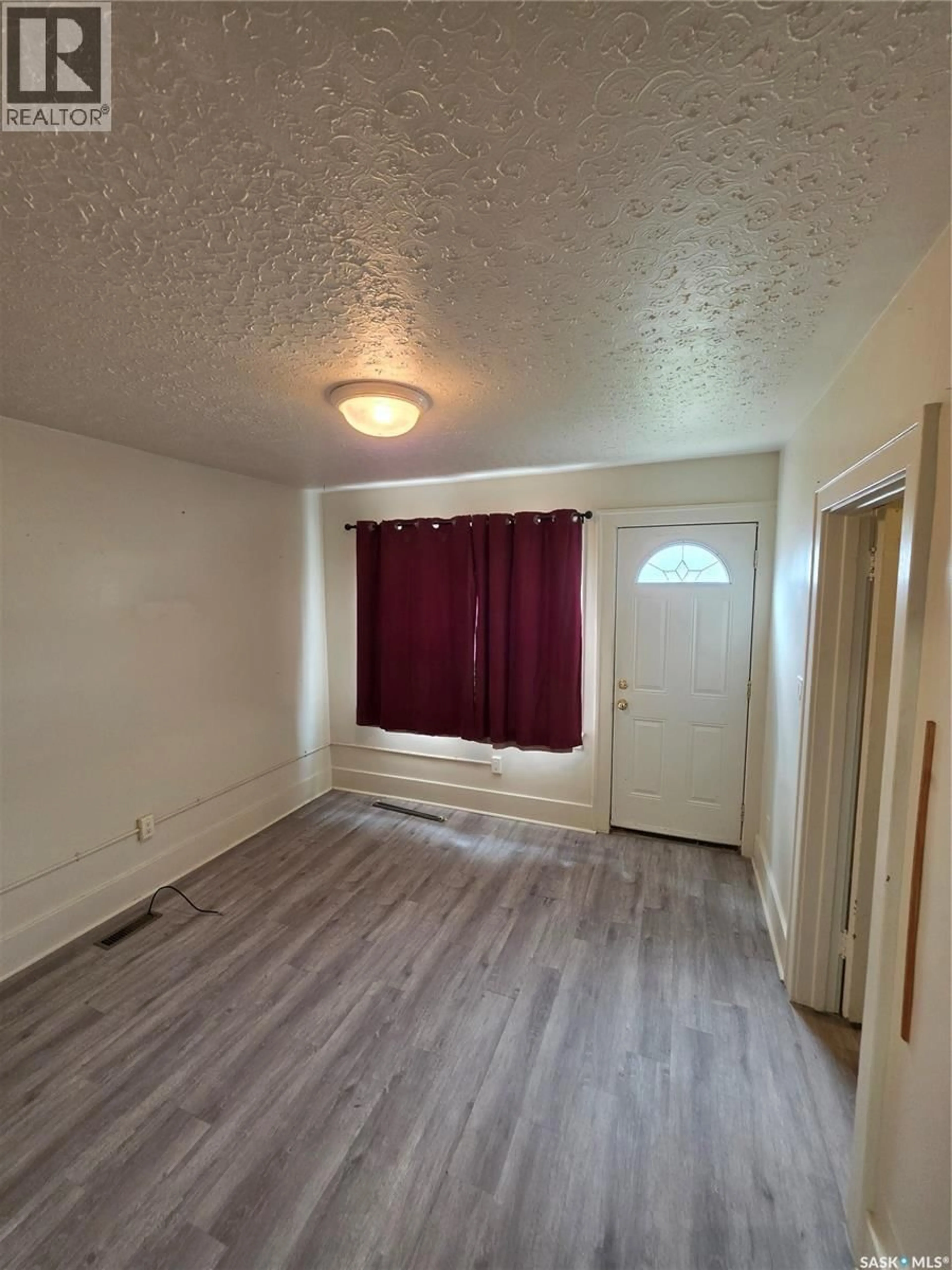 A pic of a room for 1533 ELPHINSTONE STREET, Regina Saskatchewan S4T3M8