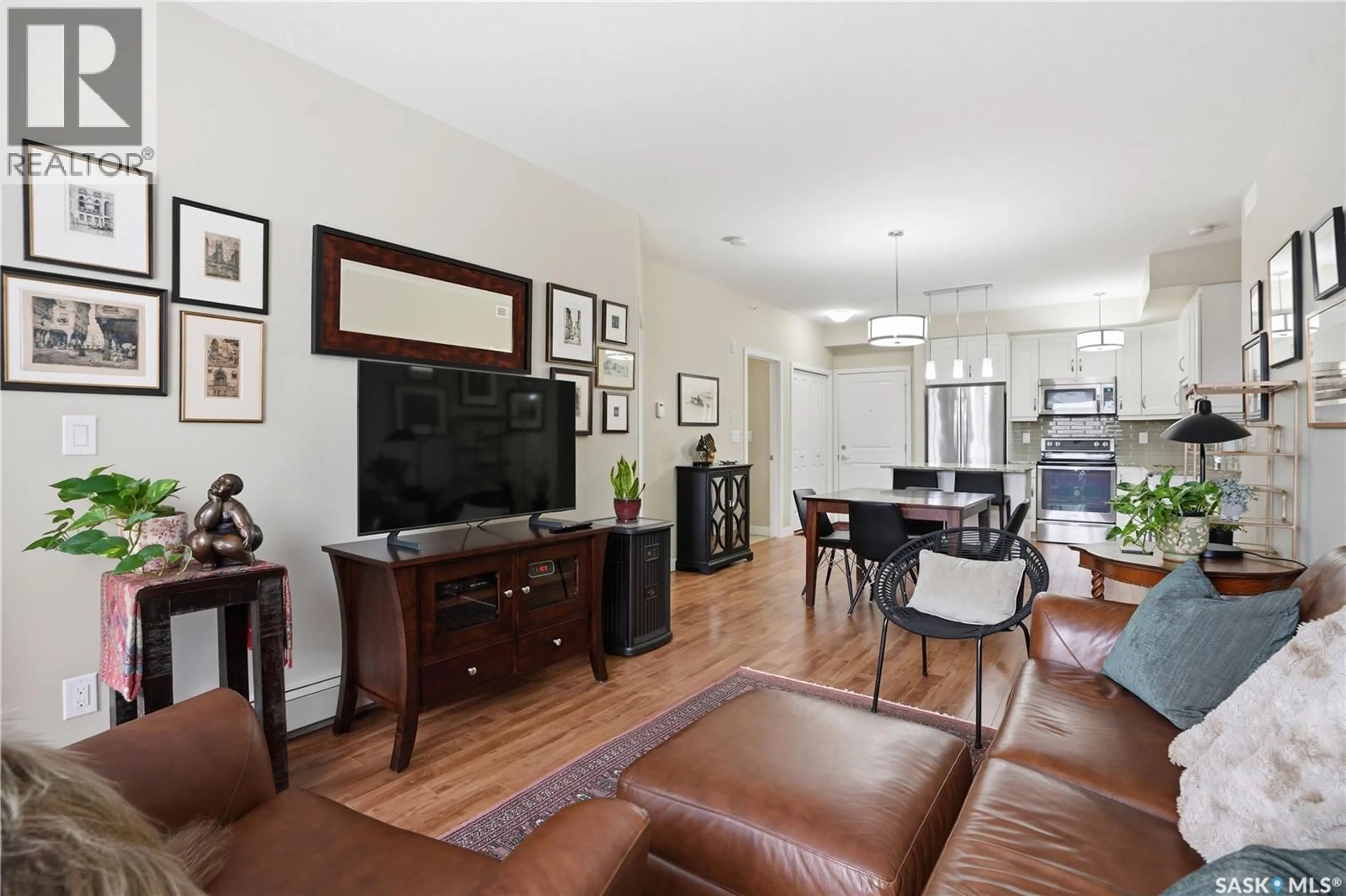 Living room with furniture, unknown for 1025 - 323 MOSS AVENUE, Saskatoon Saskatchewan S7H4C7