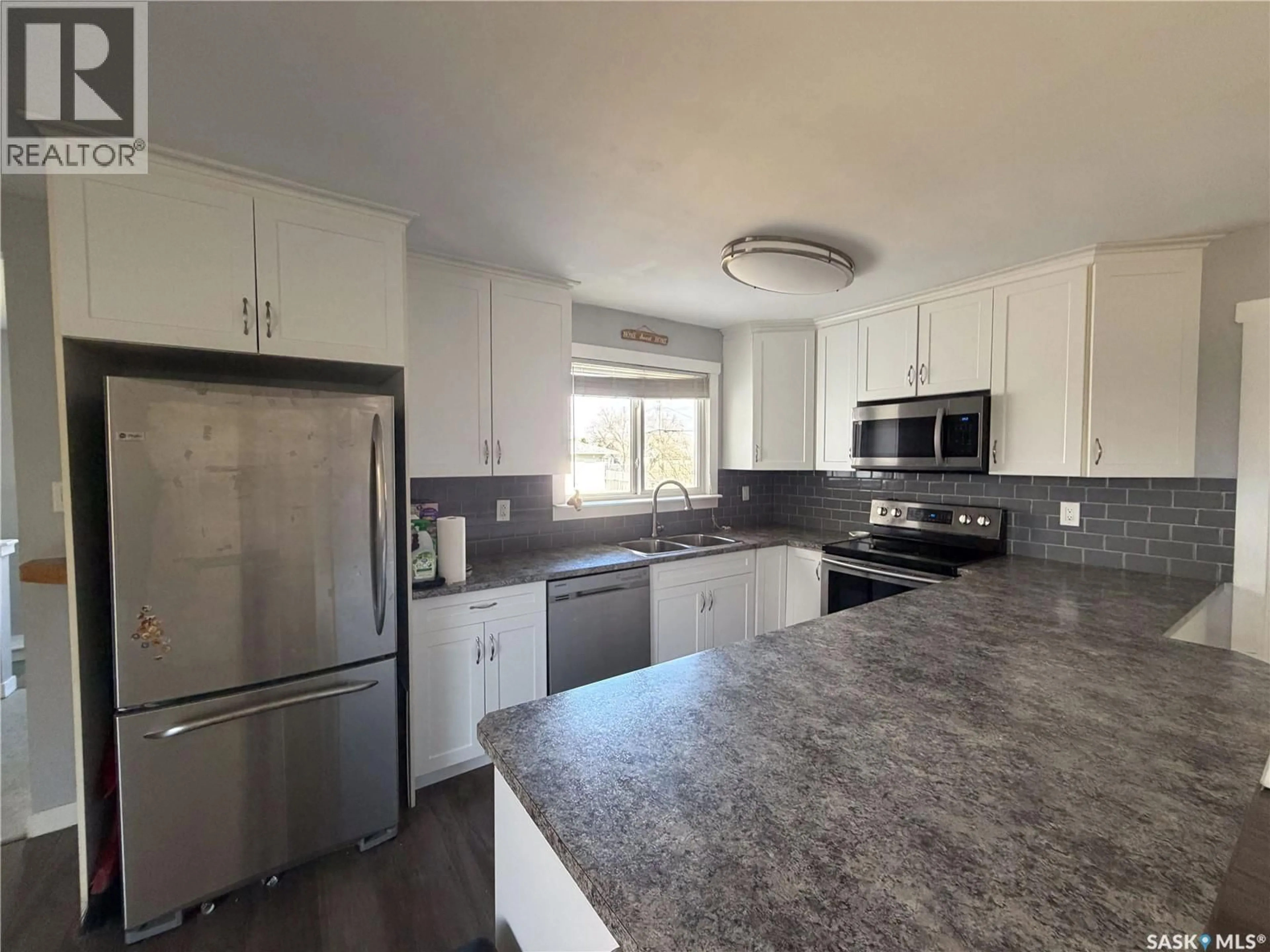 Open concept kitchen, unknown for 302 ABERDEEN STREET, Elbow Saskatchewan S0H1J0