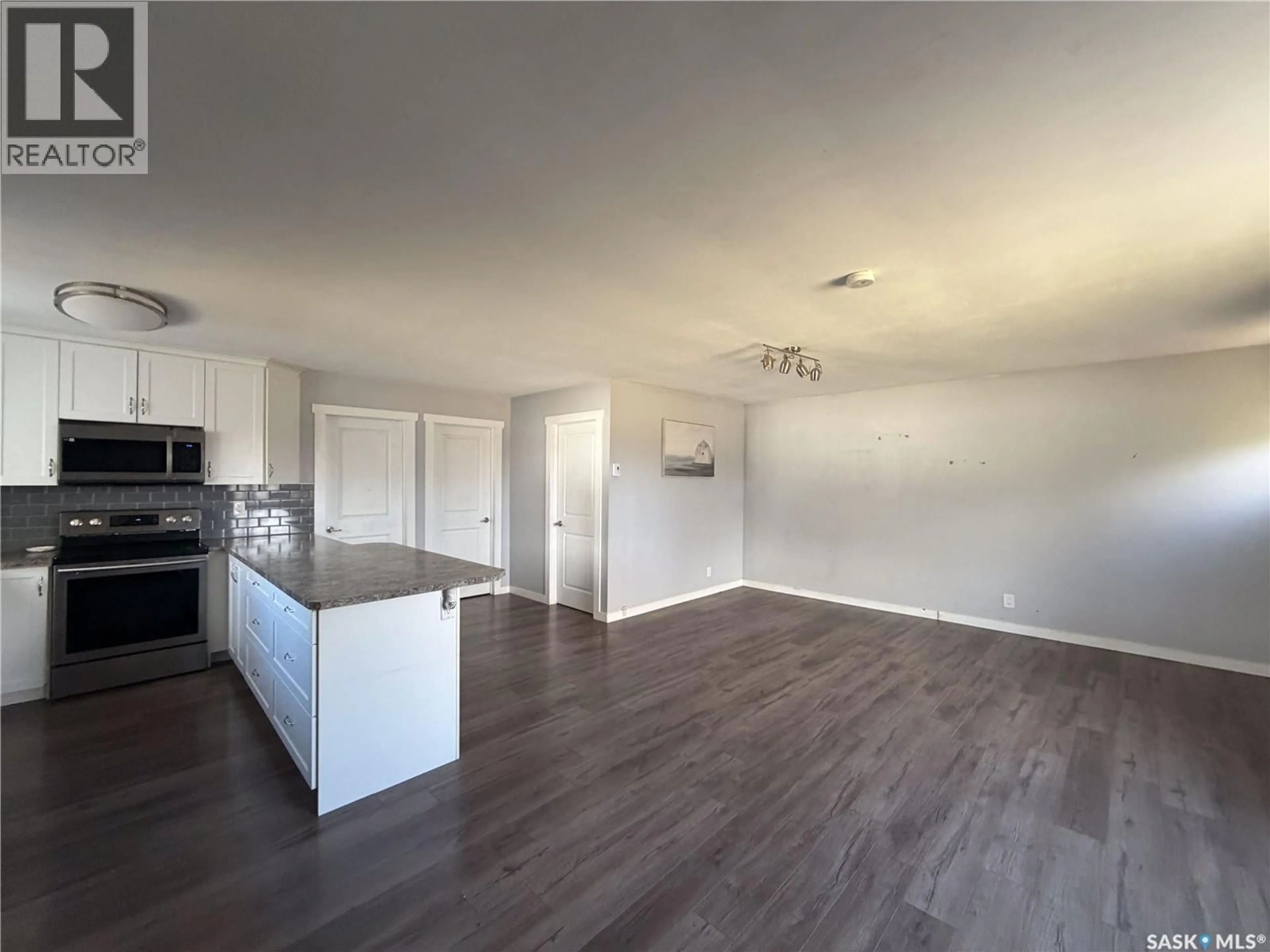A pic of a room for 302 ABERDEEN STREET, Elbow Saskatchewan S0H1J0