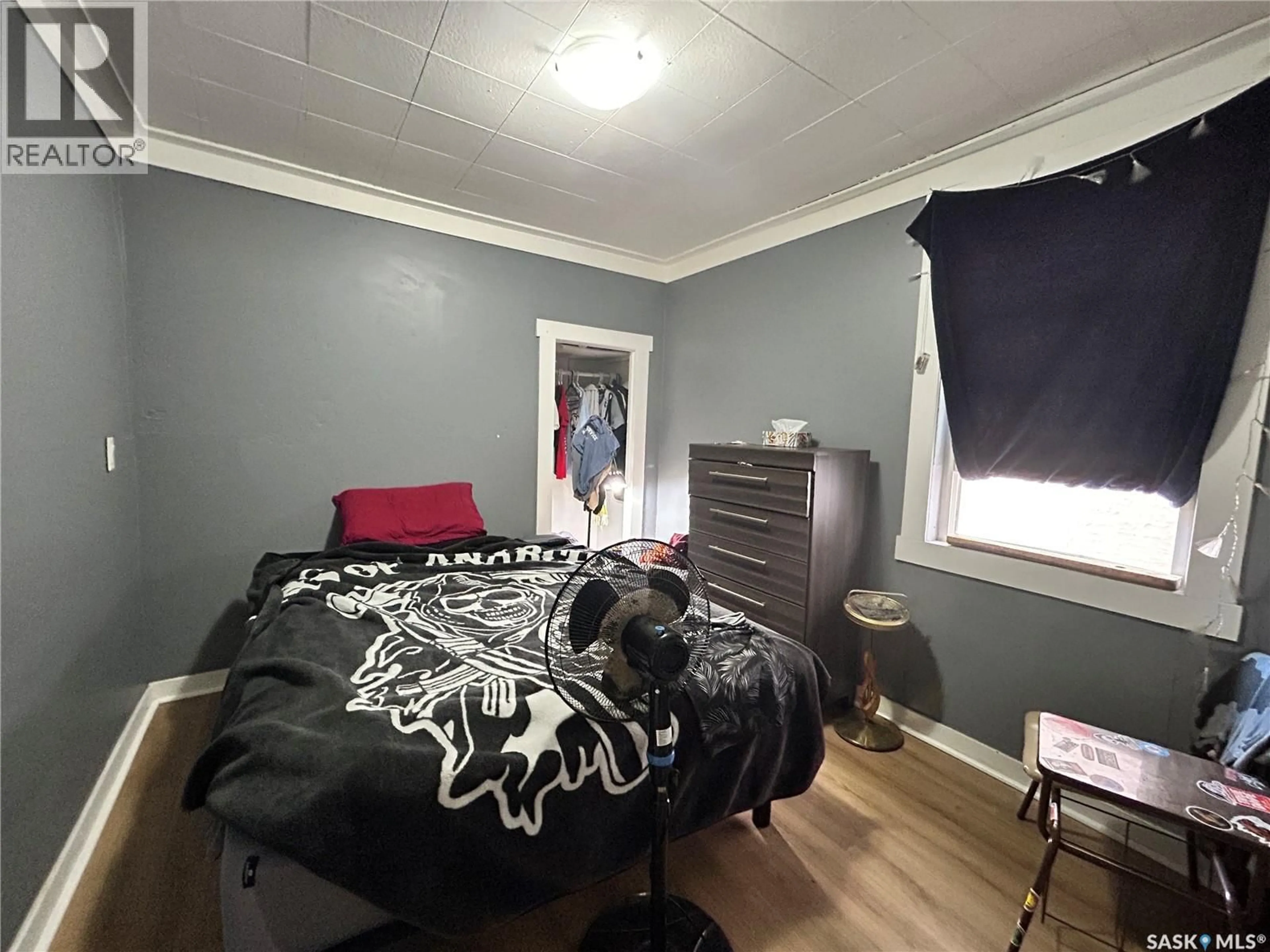 A pic of a room for 416 J AVENUE, Saskatoon Saskatchewan S7L2K3