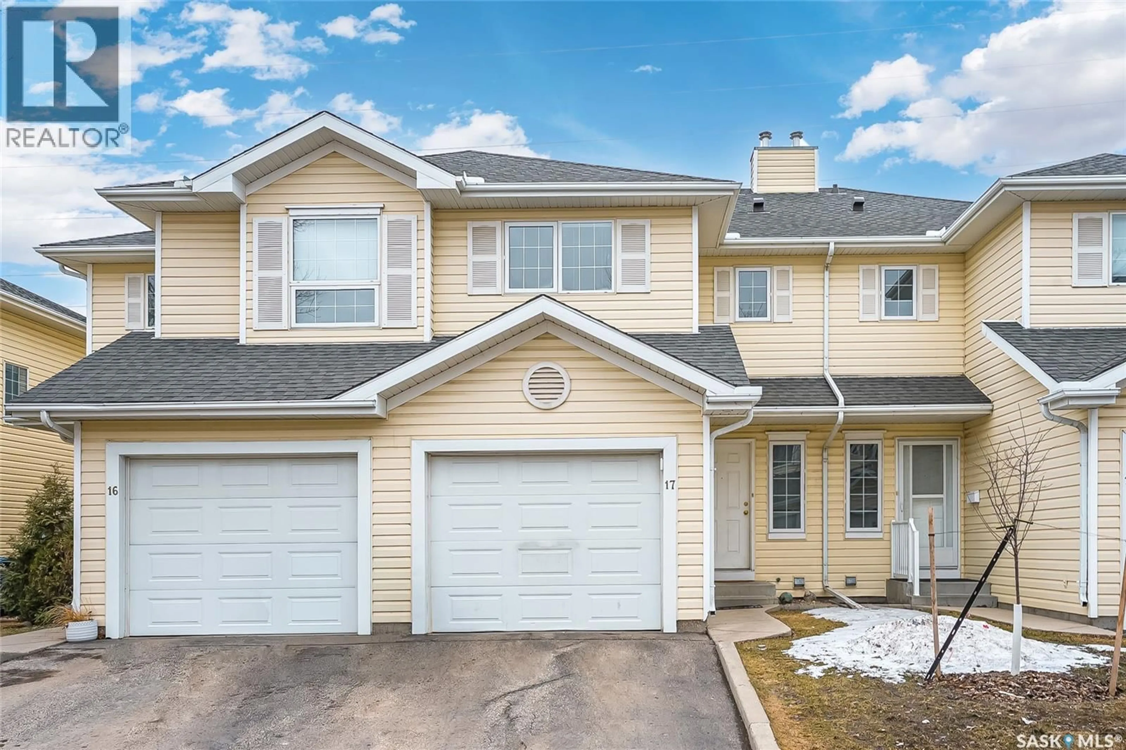 Home with vinyl exterior material, street for 17 111 FAIRBROTHER CRESCENT, Saskatoon Saskatchewan S7S1L3