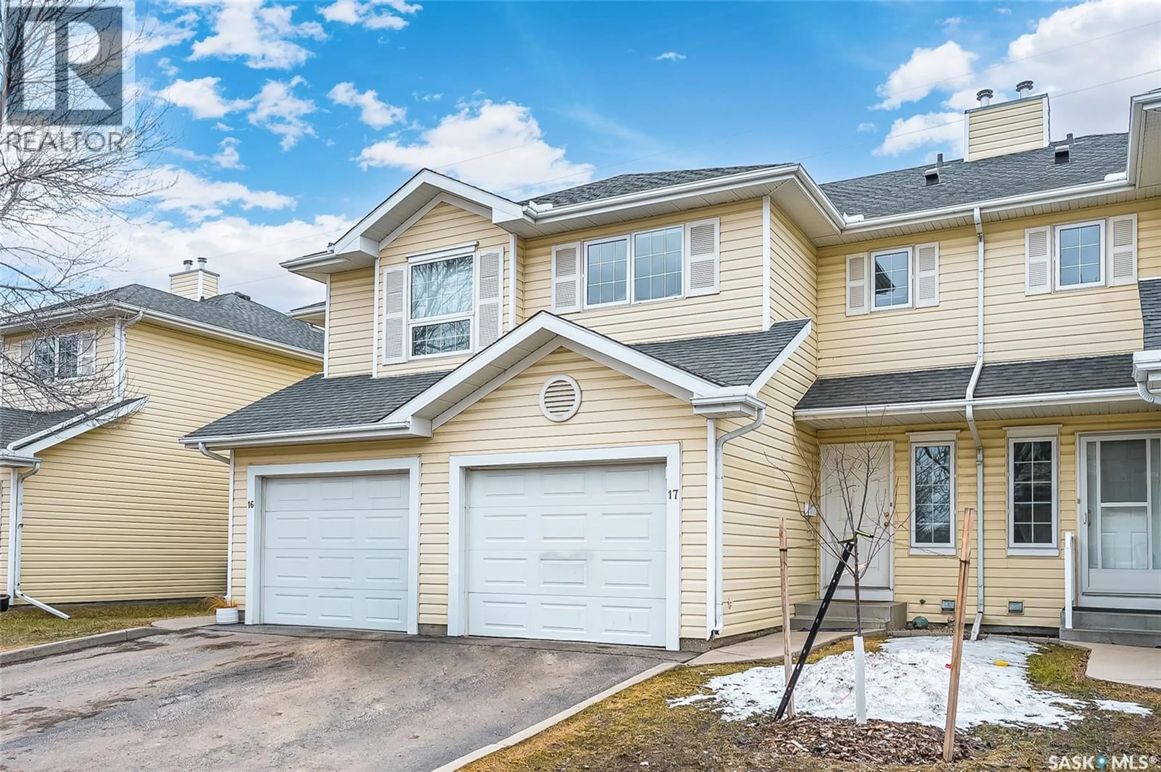 Home with vinyl exterior material, street for 17 111 FAIRBROTHER CRESCENT, Saskatoon Saskatchewan S7S1L3