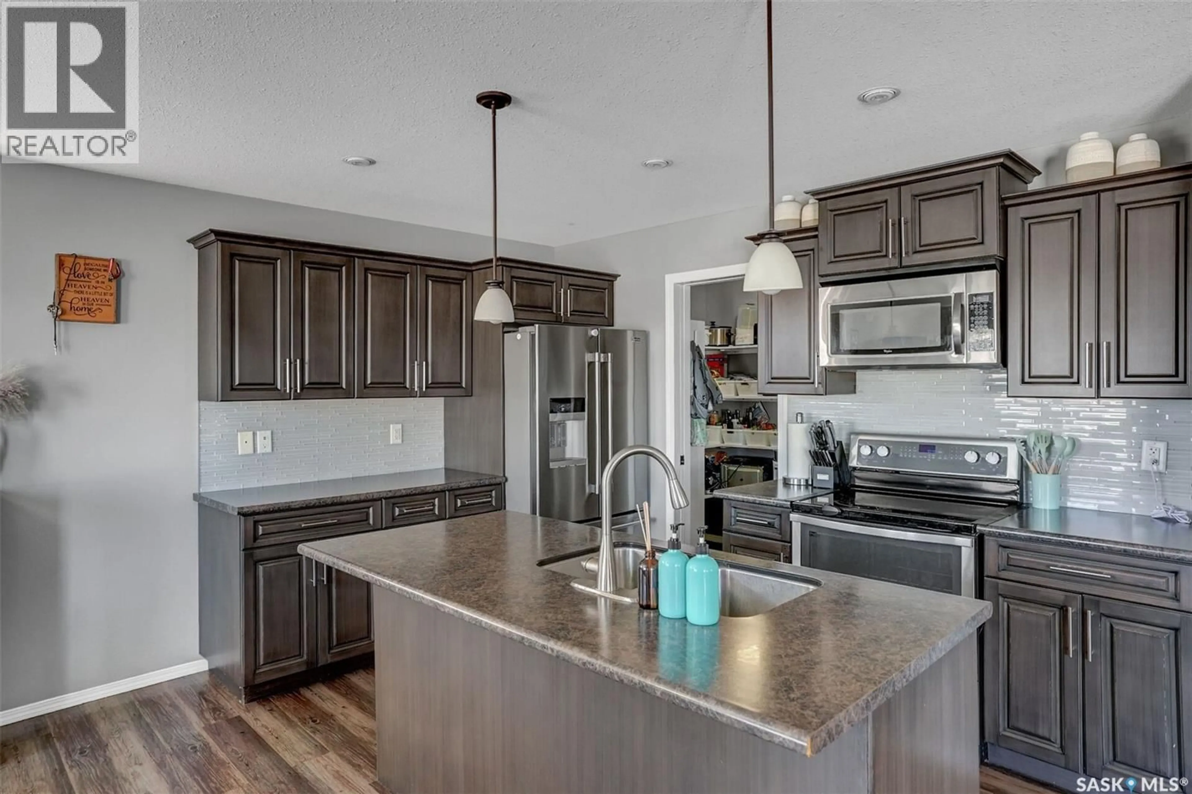 Open concept kitchen, unknown for 5130 ANTHONY WAY, Regina Saskatchewan S4X0H2