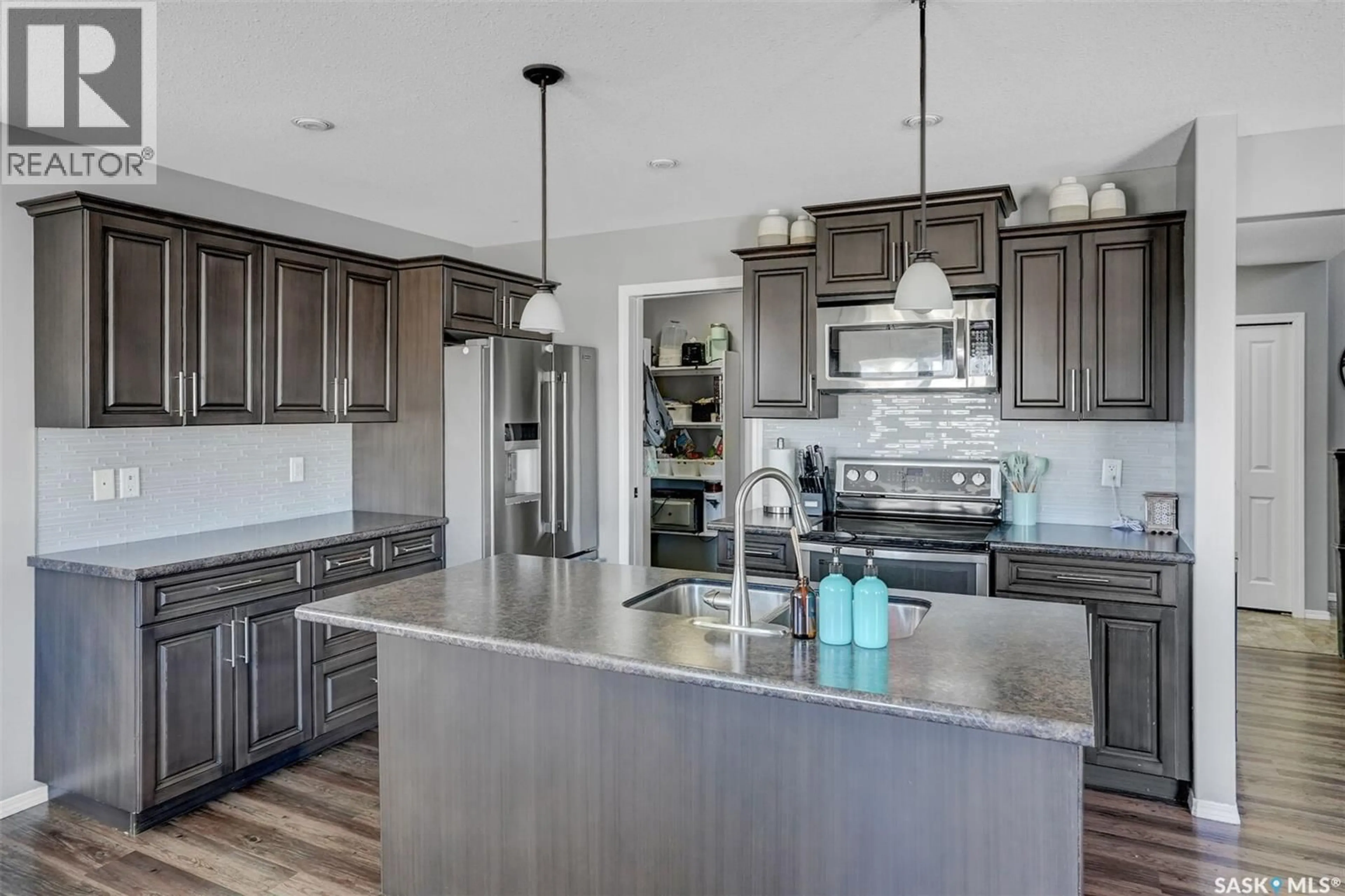 Open concept kitchen, unknown for 5130 ANTHONY WAY, Regina Saskatchewan S4X0H2