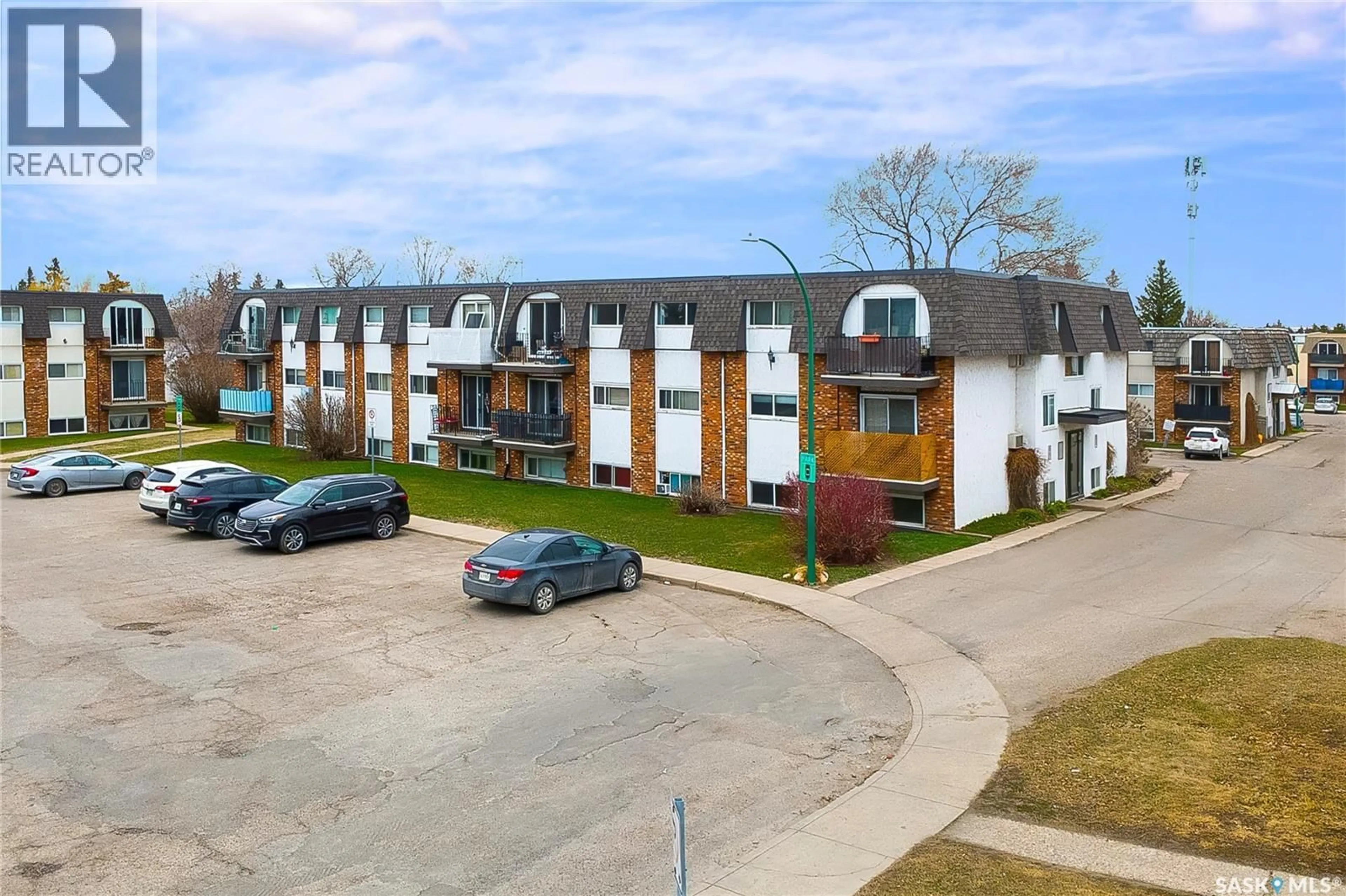 A pic from outside/outdoor area/front of a property/back of a property/a pic from drone, street for 17 - 3625 CHABEN PLACE, Saskatoon Saskatchewan S7H4E9