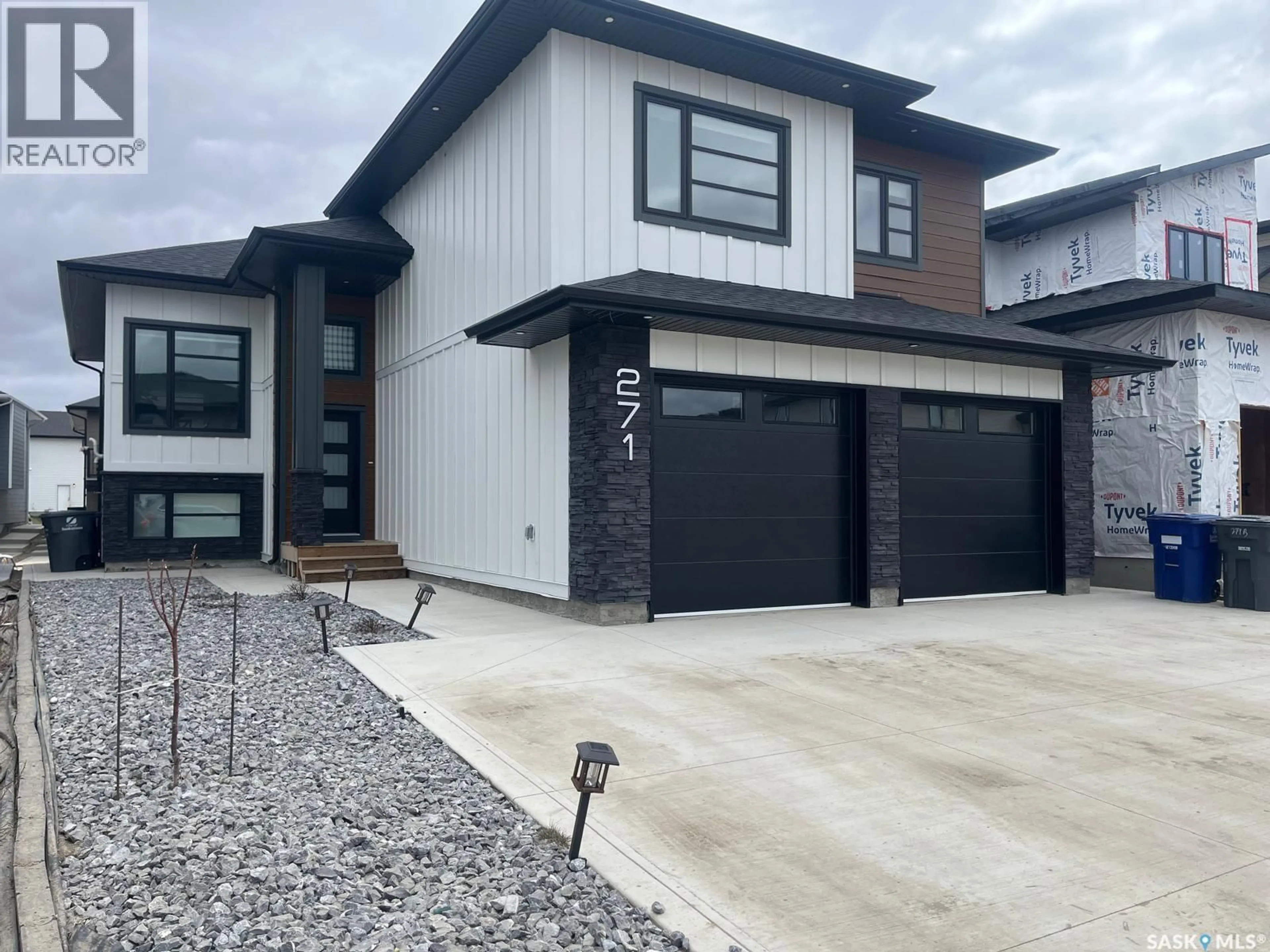 Unknown for 271 DZIADYK MANOR, Saskatoon Saskatchewan S7V1M5