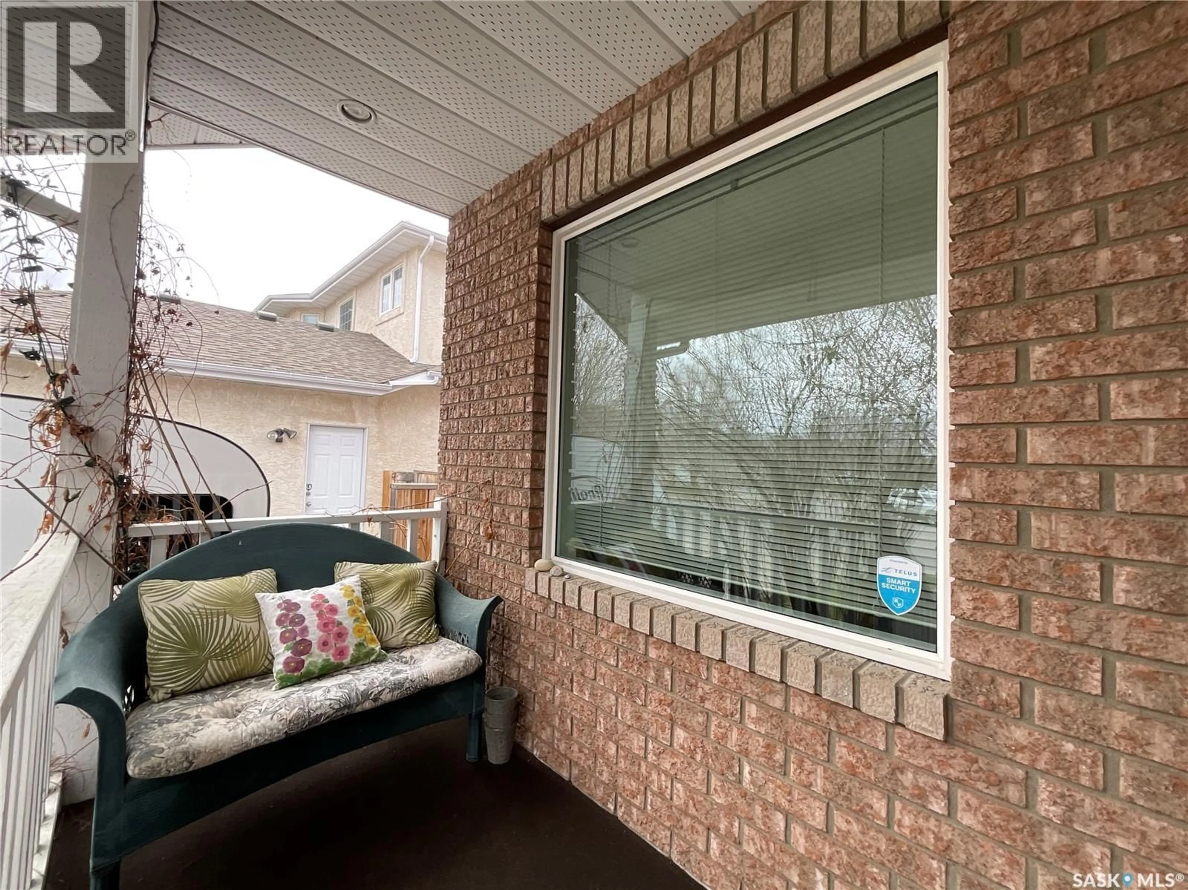 Patio, unknown for 11172 WASCANA MEADOWS, Regina Saskatchewan S4V2W2