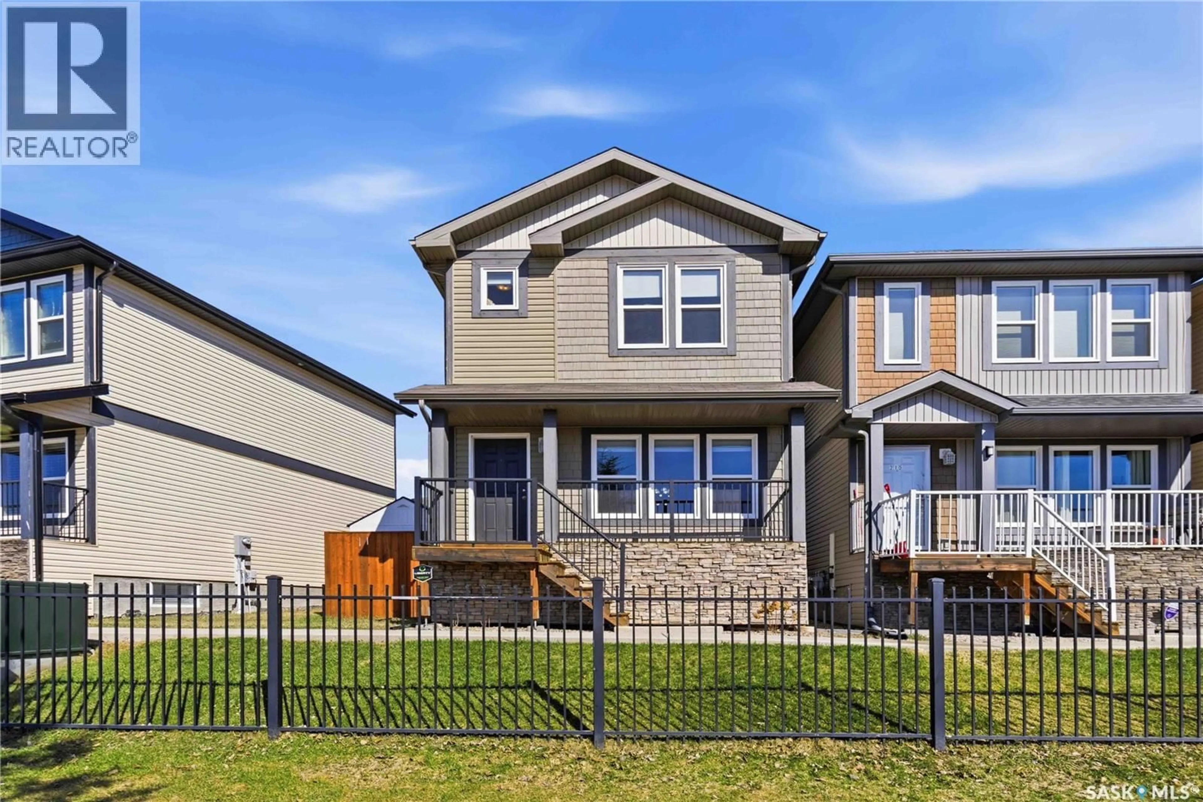 Home with vinyl exterior material, street for 315 - 217 HAMPTON CIRCLE, Saskatoon Saskatchewan S7R0J7