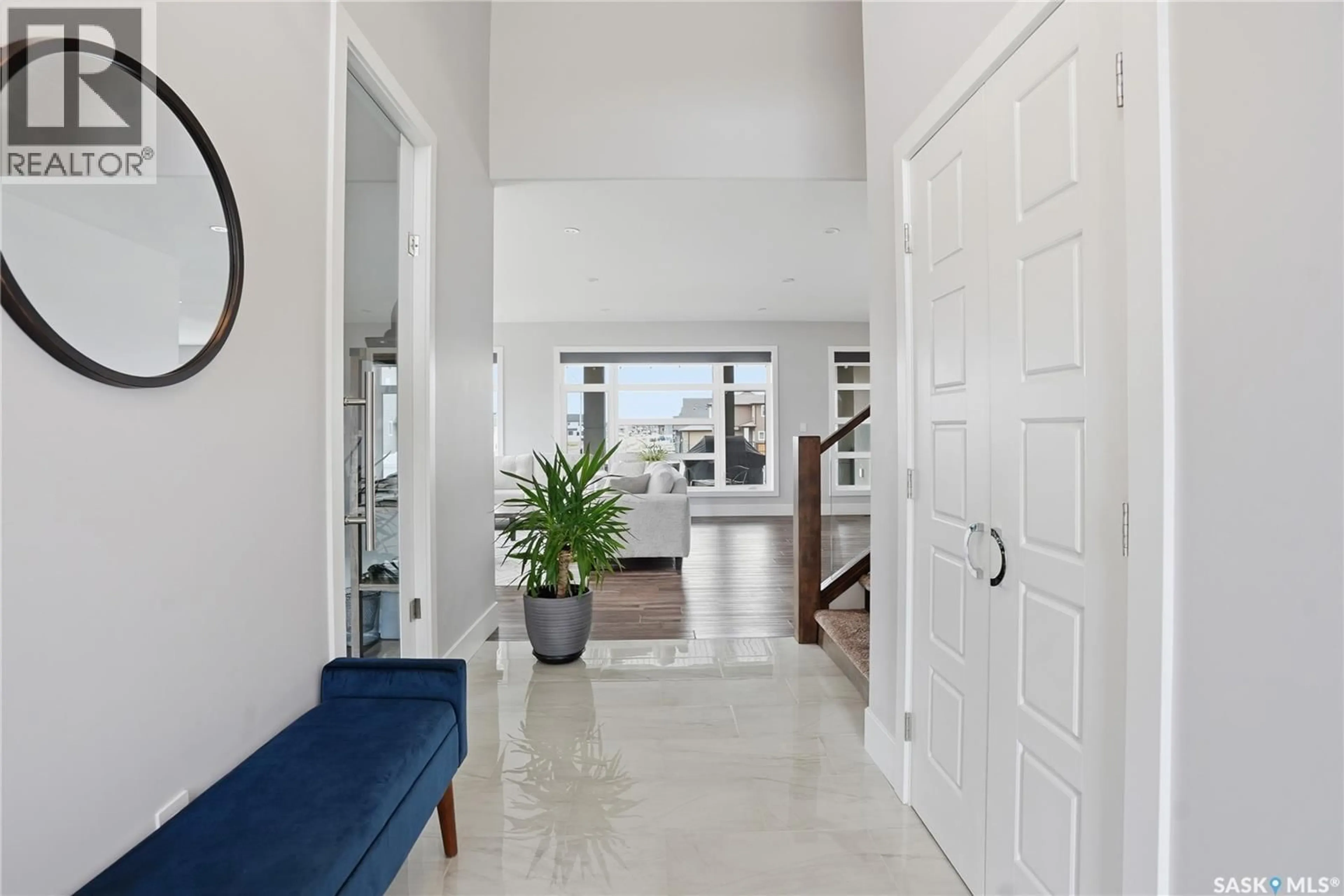 Indoor entryway for 103 FLYNN MANOR, Saskatoon Saskatchewan S7V0Z4