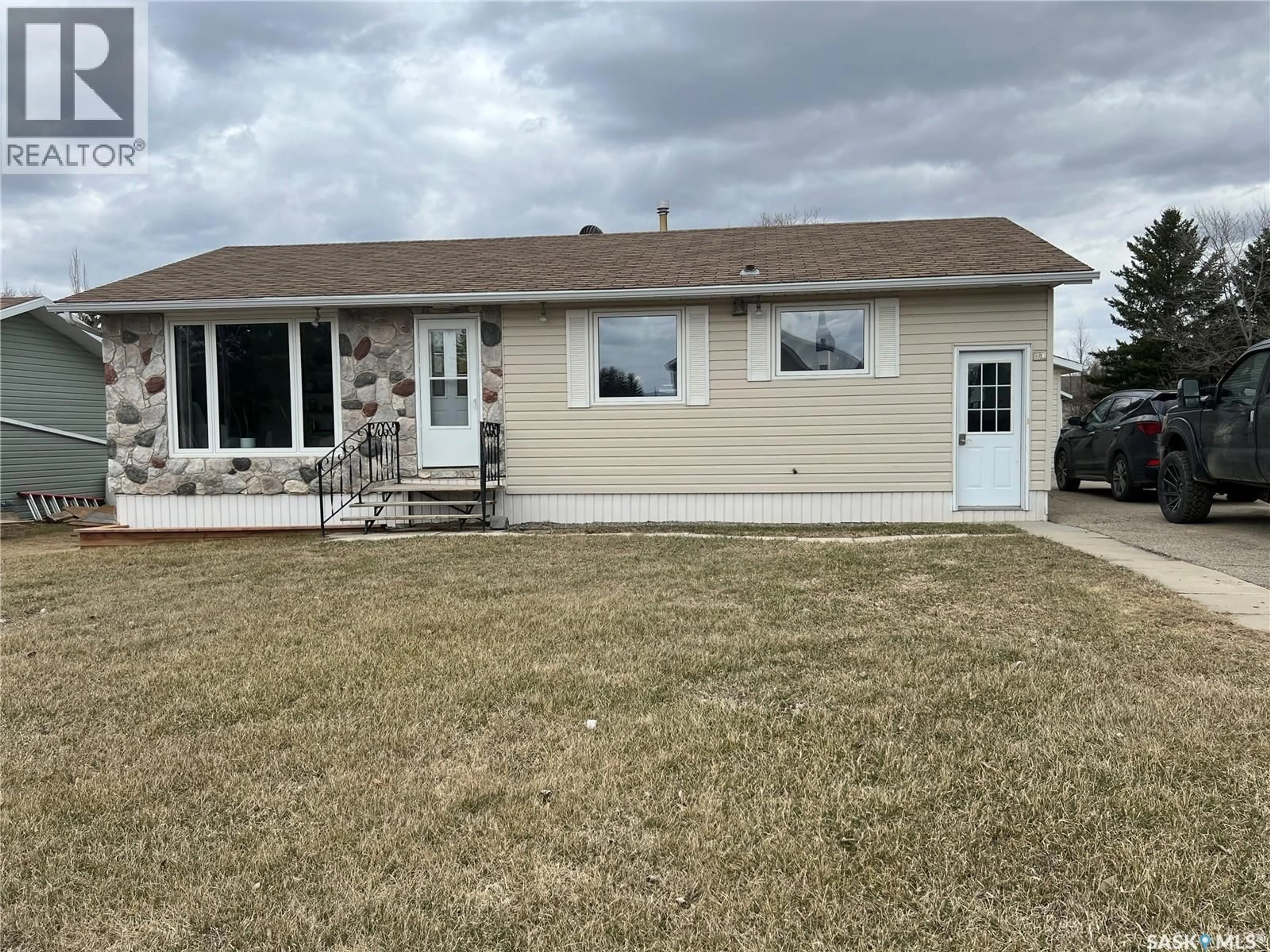 Home with vinyl exterior material, unknown for 901 THOMPSON STREET, Whitewood Saskatchewan S0G5C0