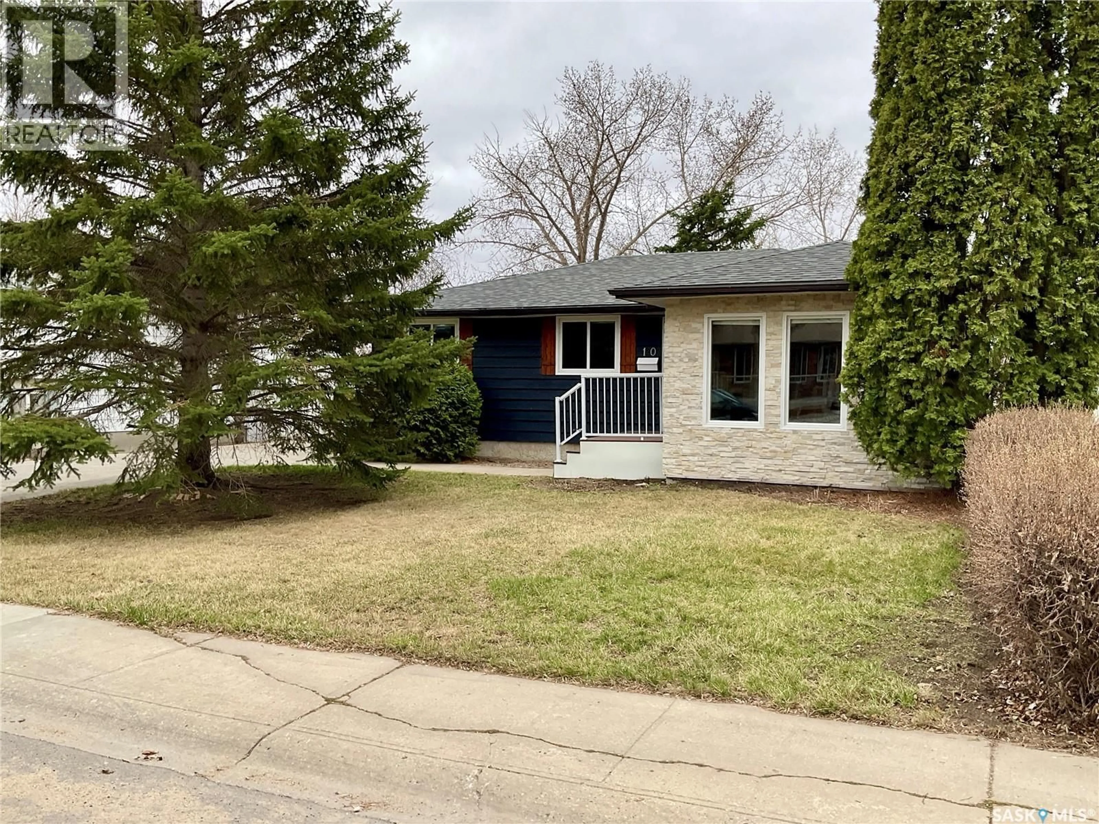Unknown for 10 CHASE CRESCENT, Regina Saskatchewan S4R7Y4