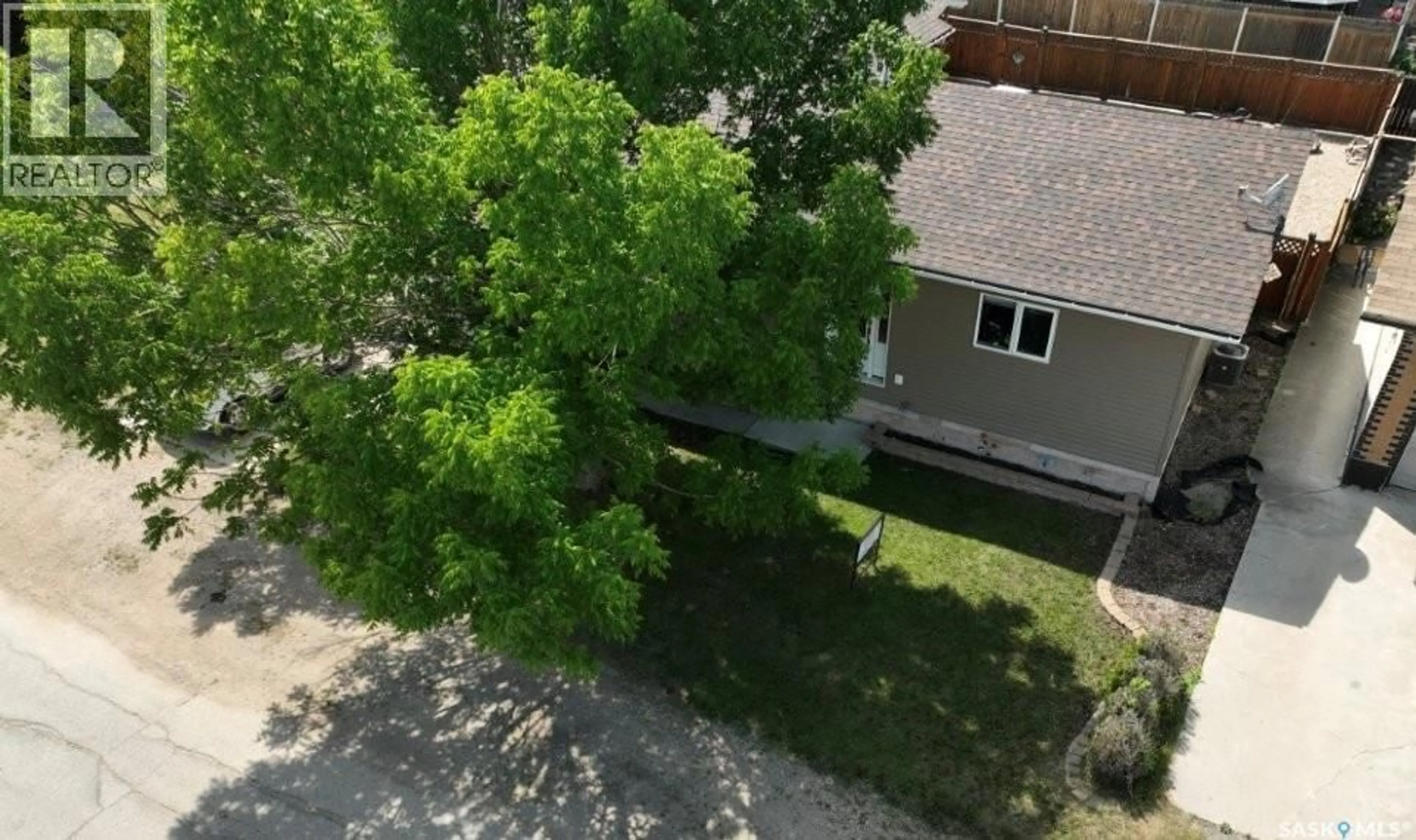 A pic from outside/outdoor area/front of a property/back of a property/a pic from drone, water/lake/river/ocean view for 513 HUDSON STREET, Hudson Bay Saskatchewan S0E0Y0