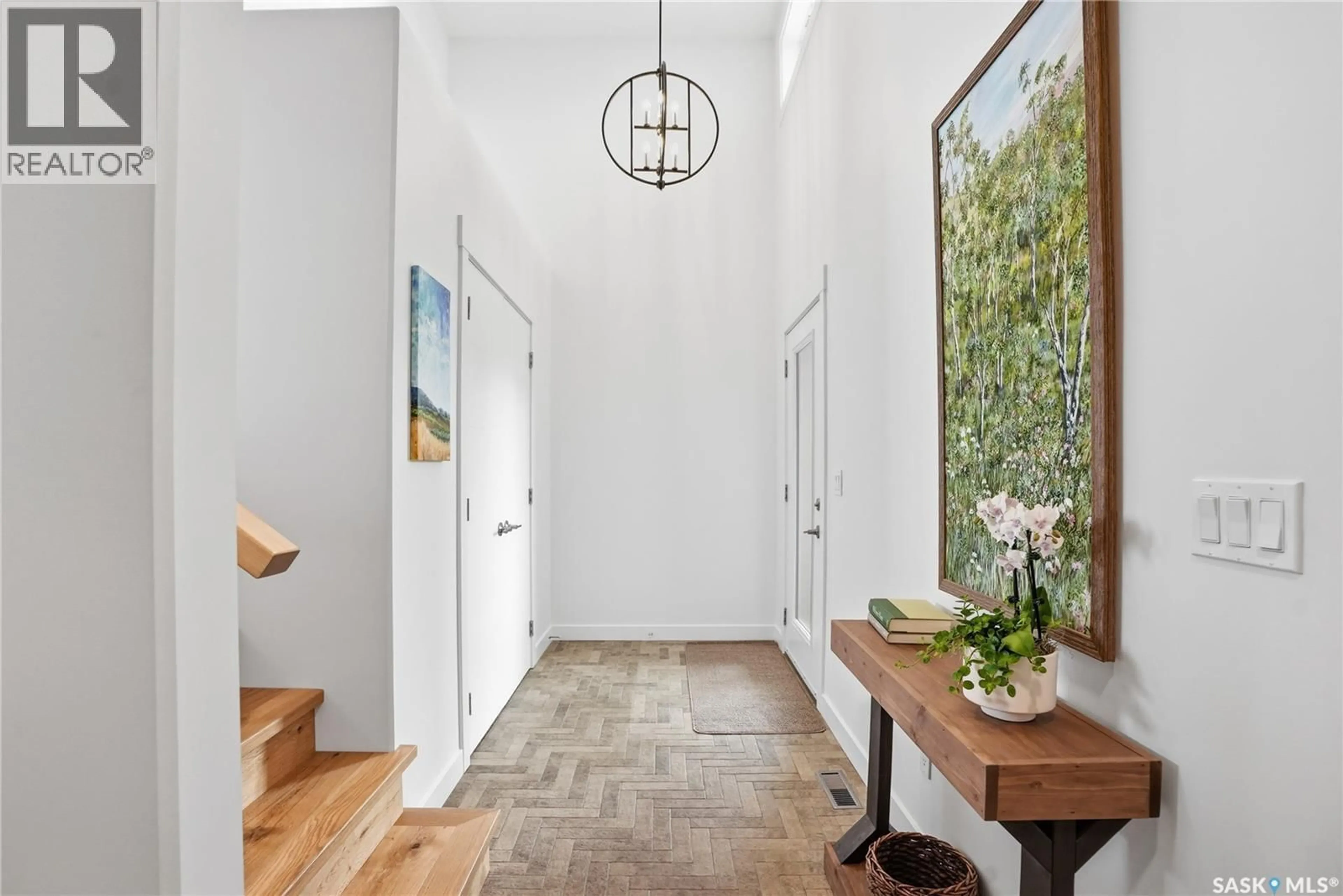 Indoor entryway for 330 HAMM WAY, Saskatoon Saskatchewan S7V0W3