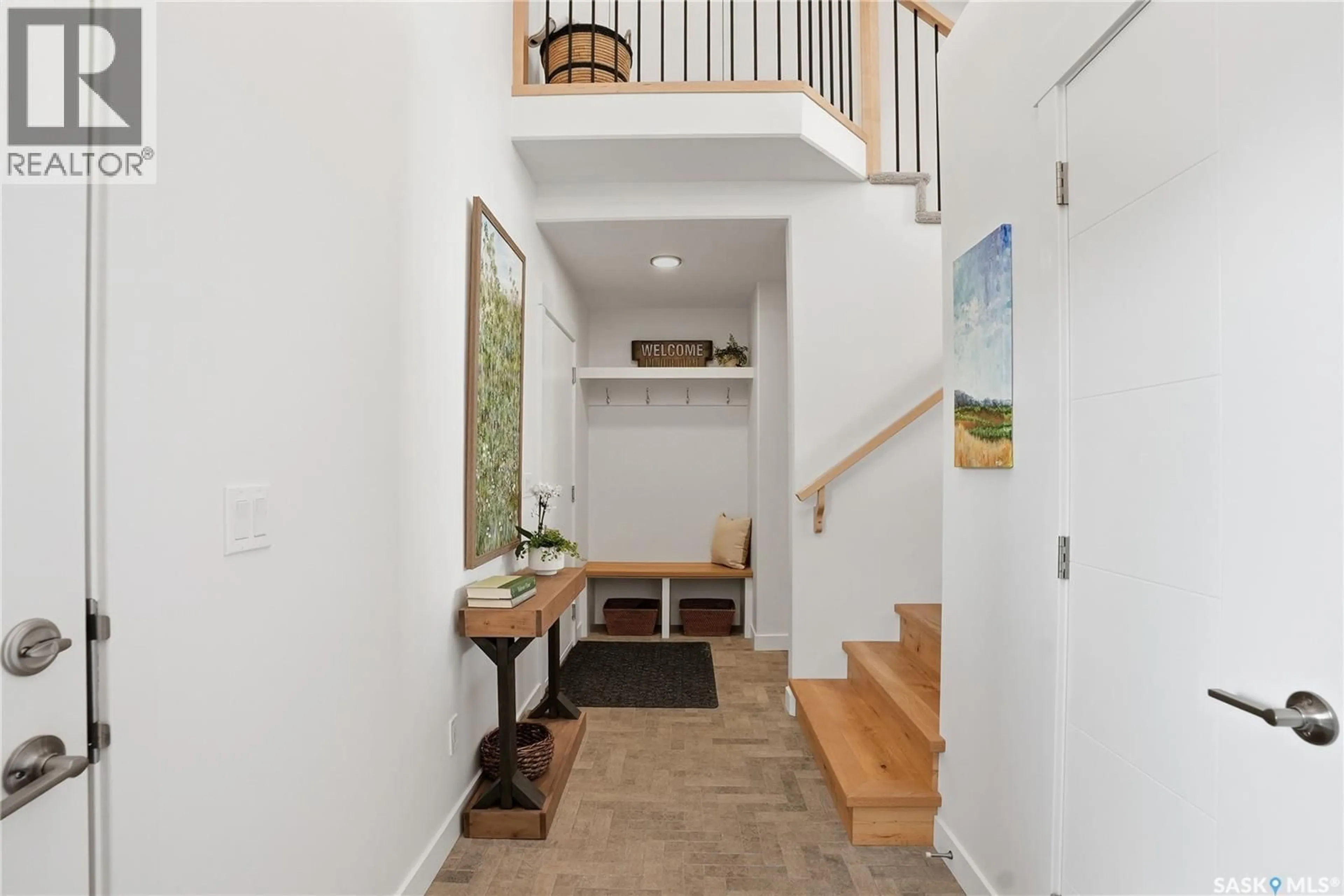 Indoor entryway for 330 HAMM WAY, Saskatoon Saskatchewan S7V0W3