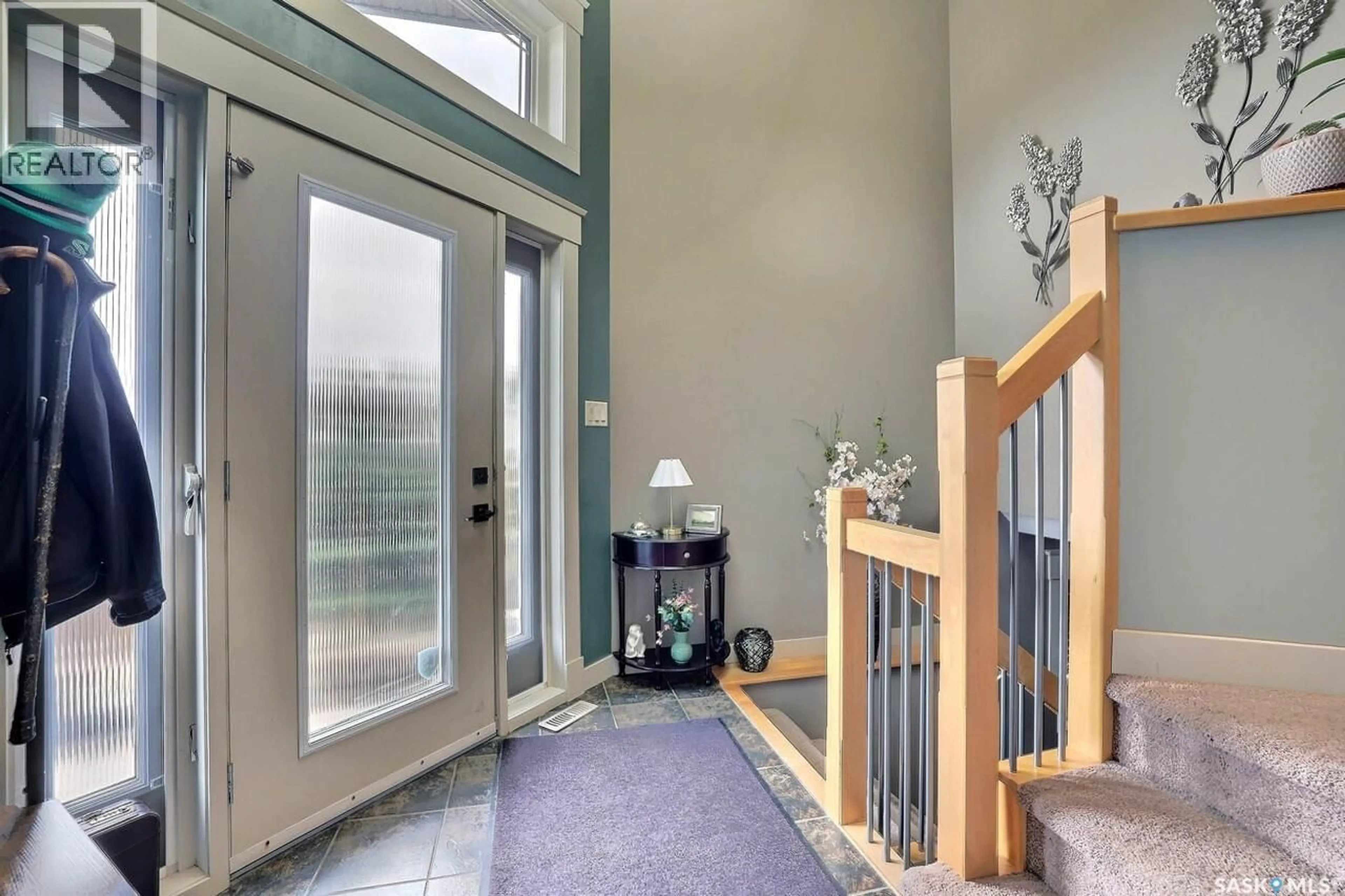 Indoor entryway for 225 WILLOW RIDGE DRIVE, Pilot Butte Saskatchewan S0G3Z0