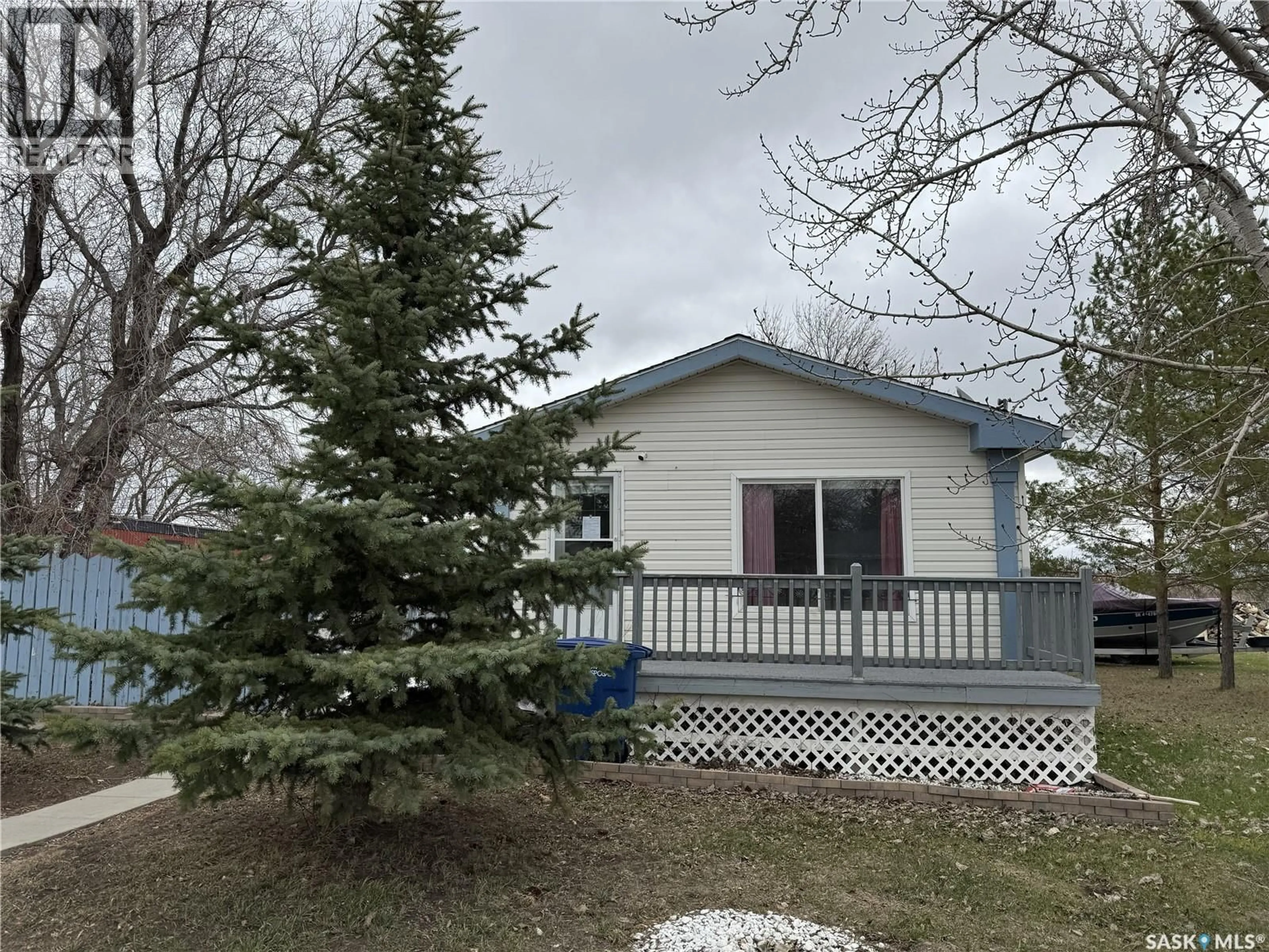 Shed for 803 RAILWAY AVENUE, Strasbourg Saskatchewan S0G4V0