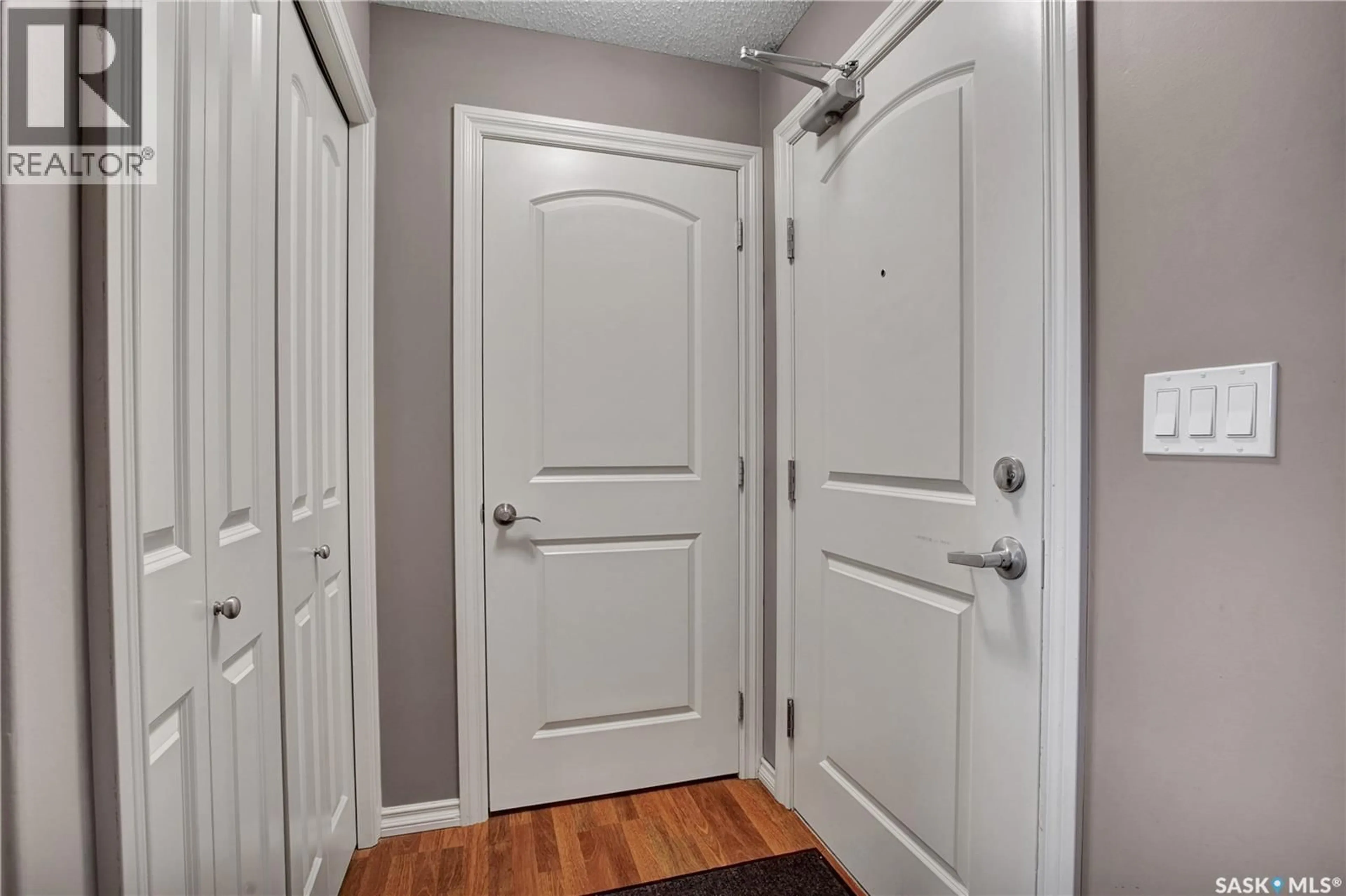 Indoor entryway for B207 - 103 WELLMAN CRESCENT, Saskatoon Saskatchewan S7T0C1