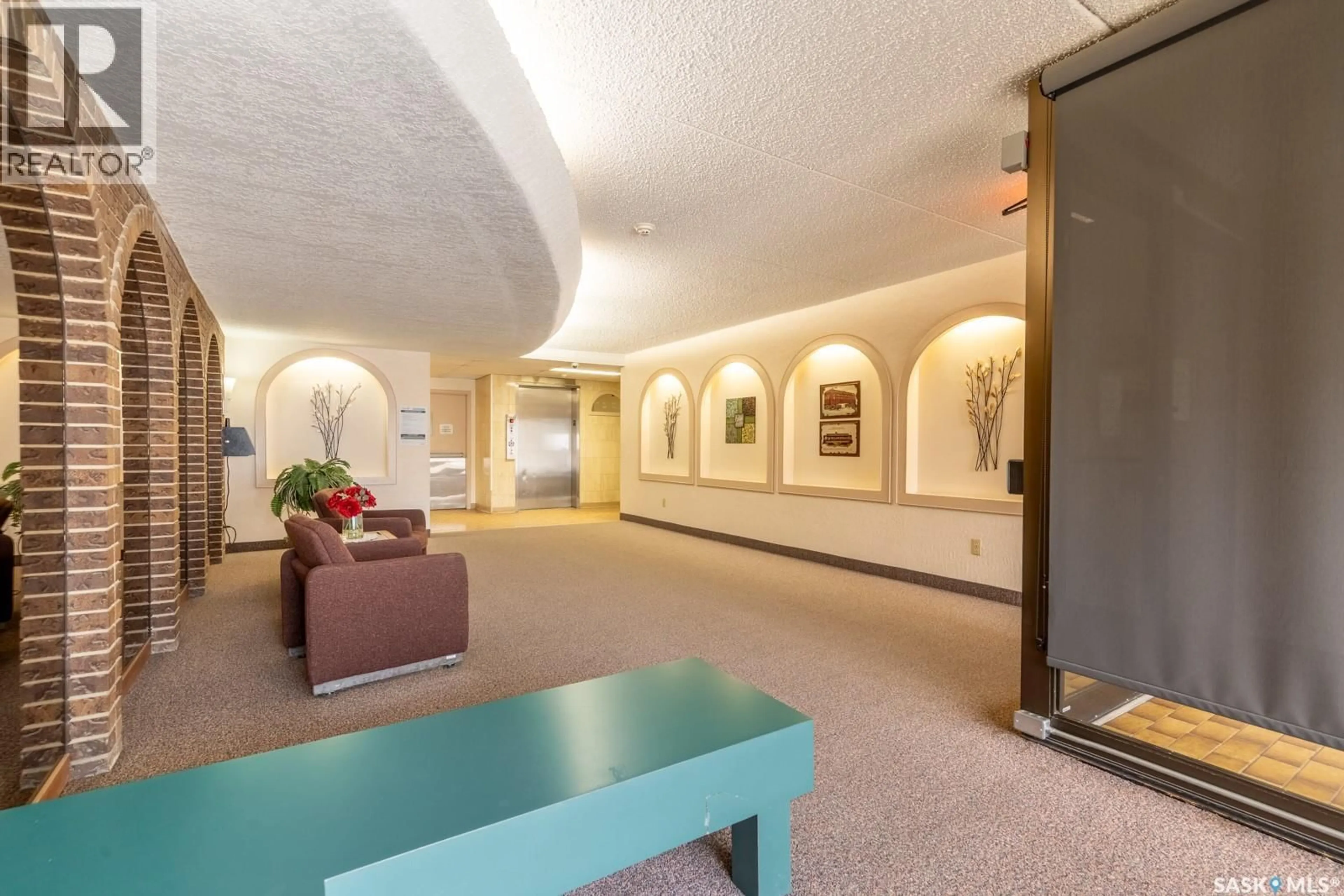 Lobby for 504 20 KLEISINGER CRESCENT, Regina Saskatchewan S4R7M3