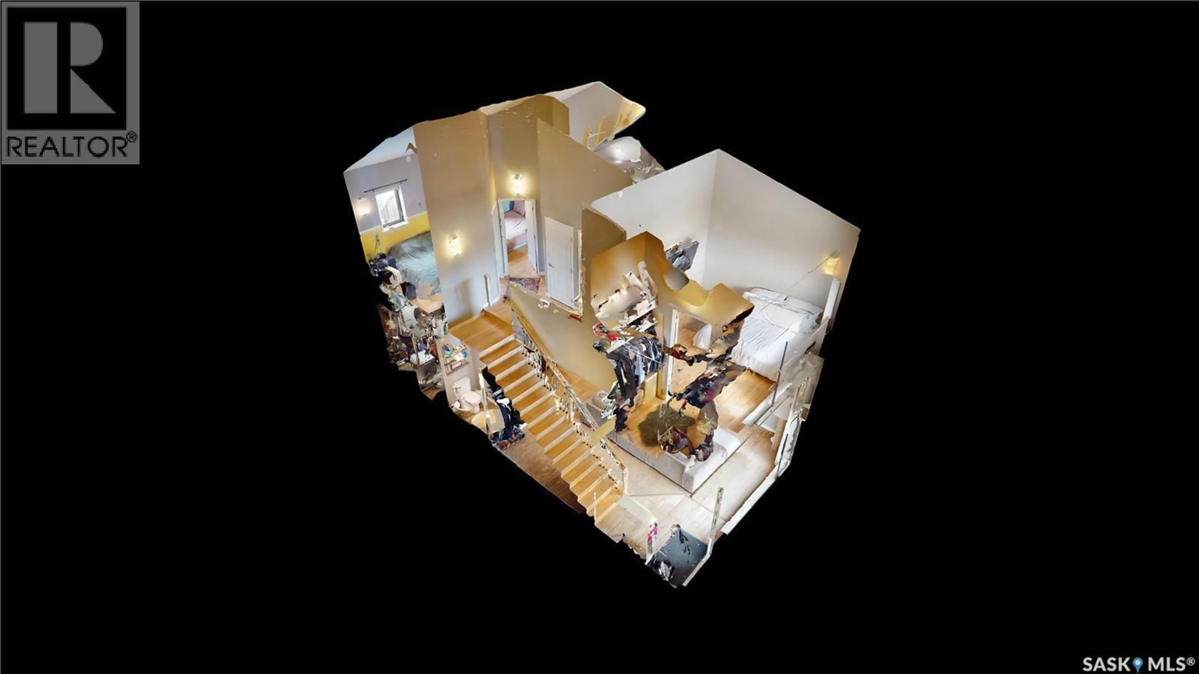 Indoor foyer for S - 4 475 L AVENUE, Saskatoon Saskatchewan S7M5Y6