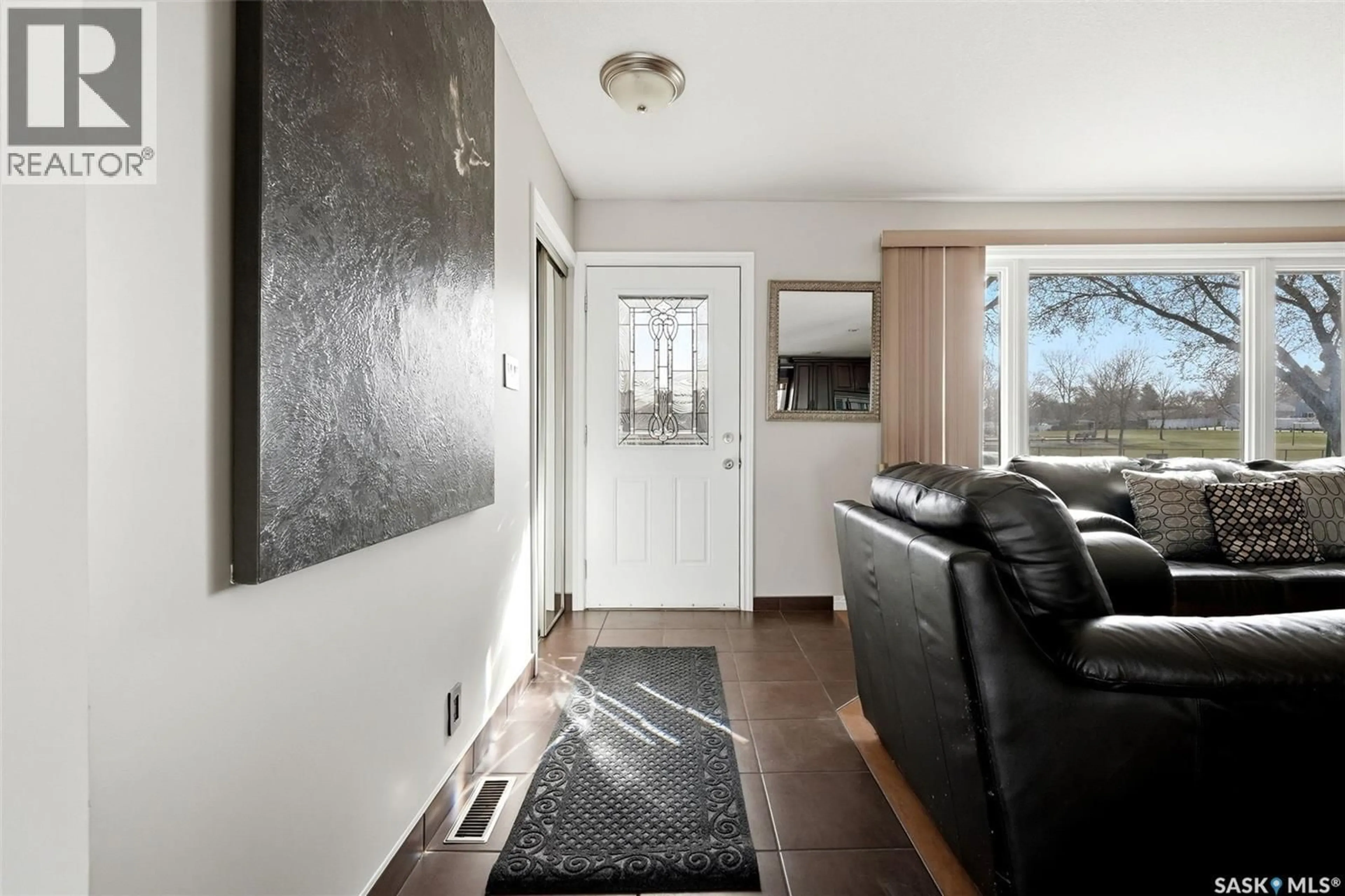 Unknown for 730 MCINTOSH STREET, Regina Saskatchewan S4R5Z4