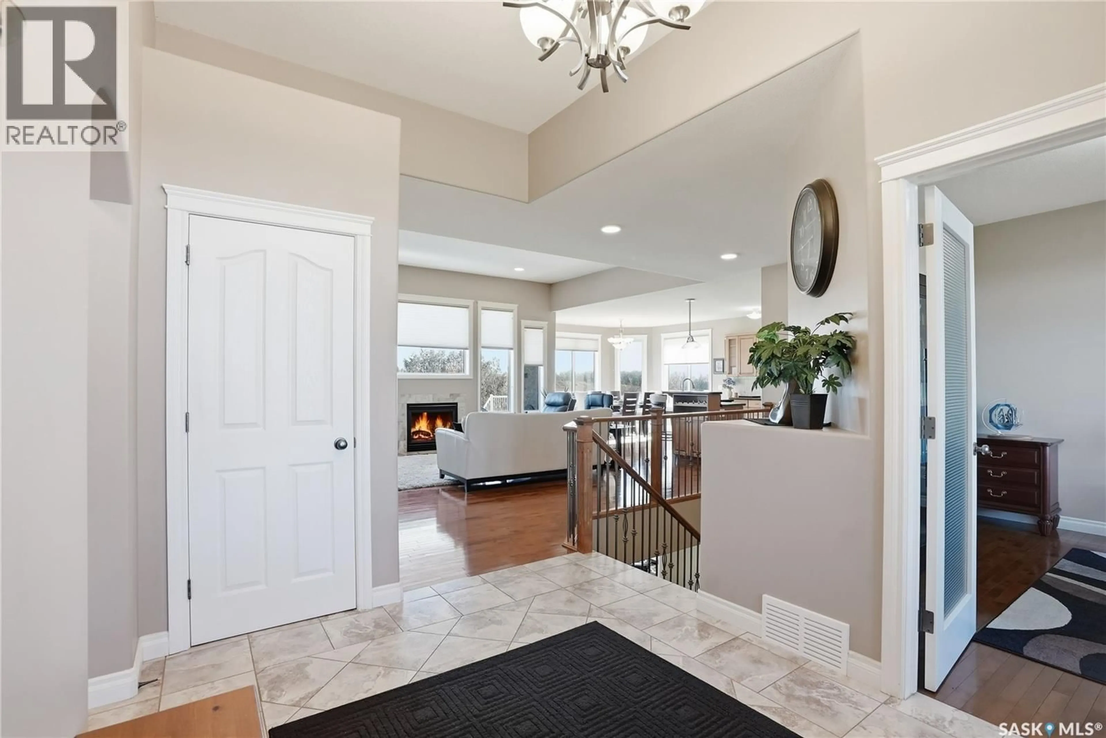 Indoor entryway for 30 HIDDEN RIDGE BEND, Corman Park Rm No. 344 Saskatchewan S7K3J8