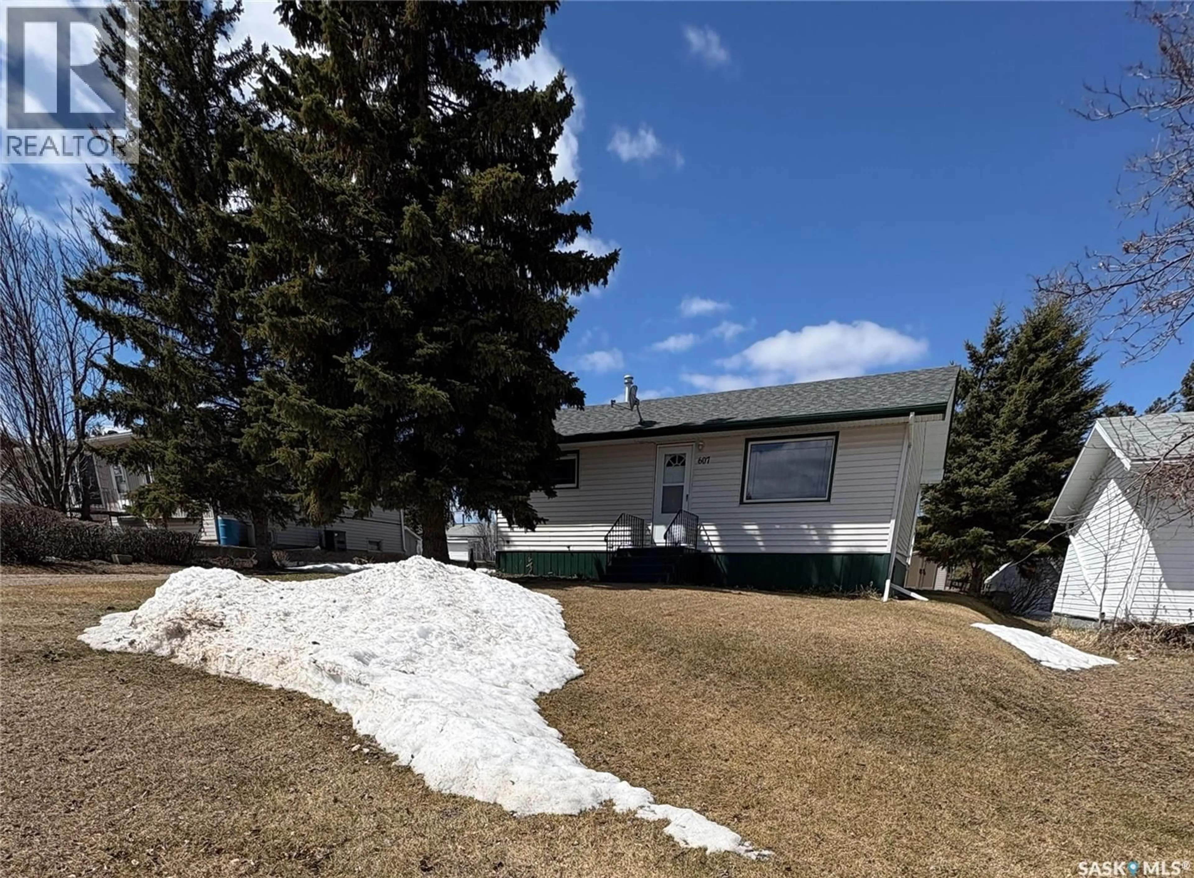 Unknown for 607 HALL STREET, Kelvington Saskatchewan S0A1W0