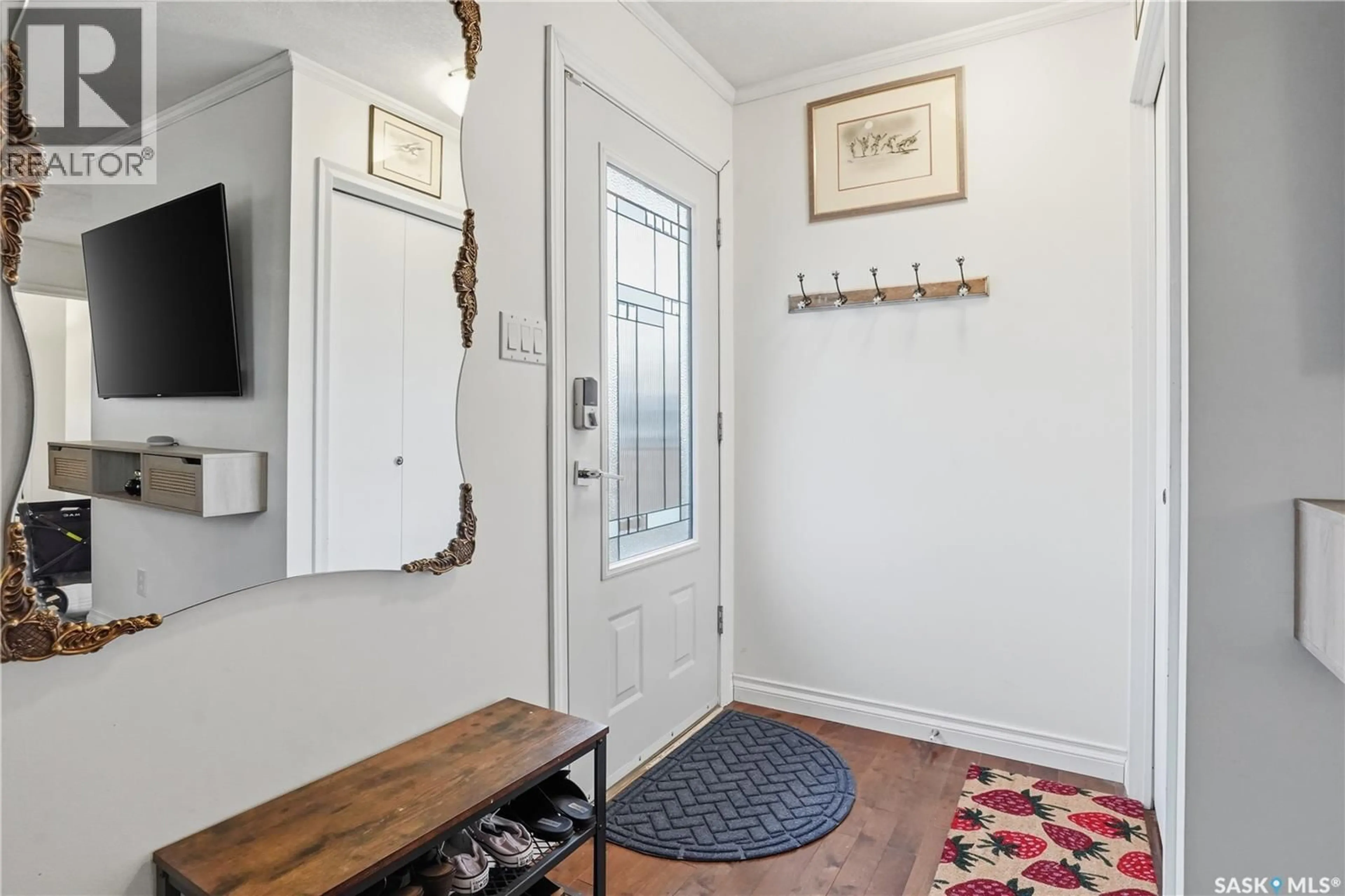 Indoor entryway for 119 PAPPAS CRESCENT, Regina Saskatchewan S4R7G7