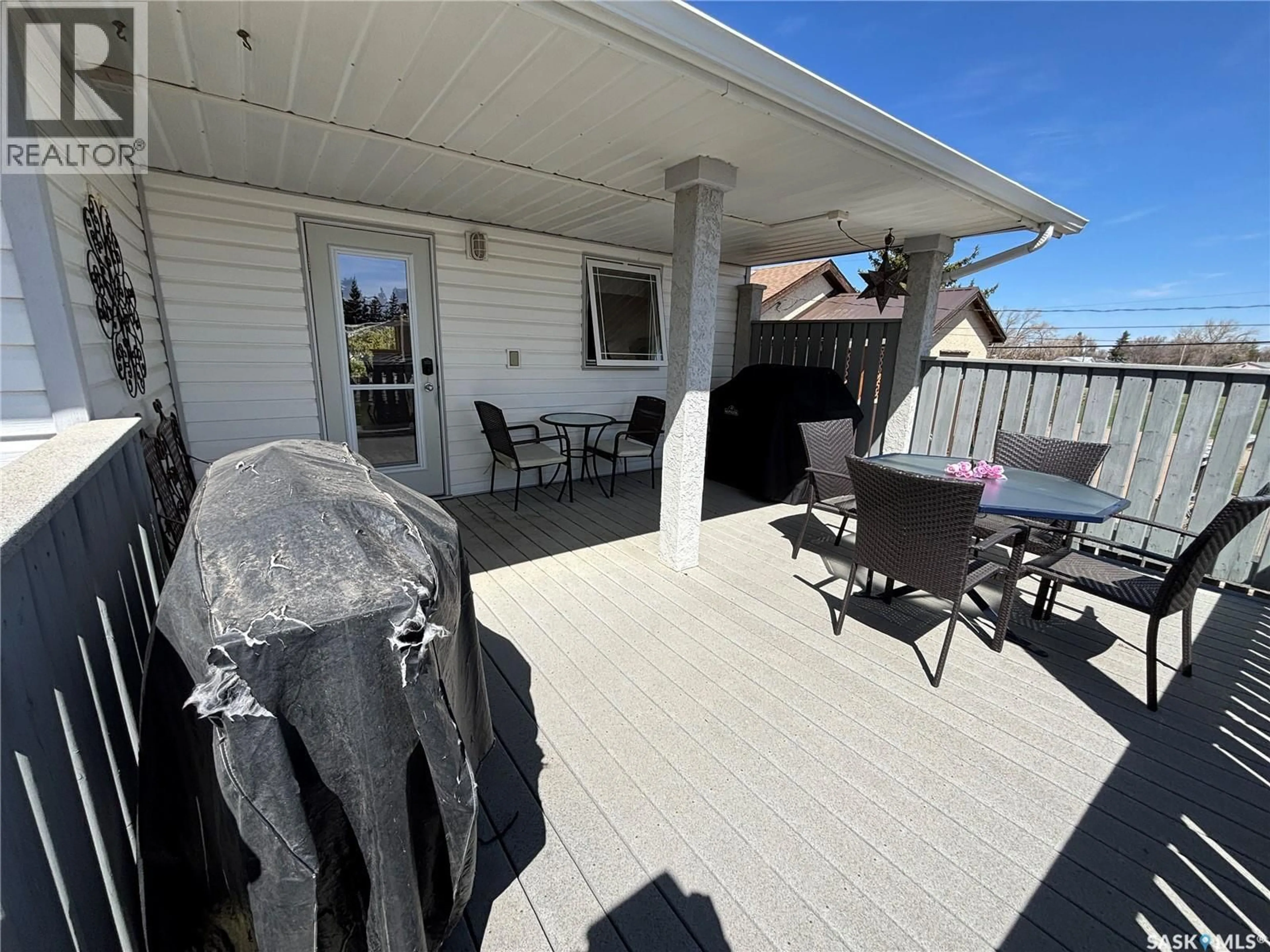 Patio, unknown for 404 HERBERT STREET, Maple Creek Saskatchewan S0N1N0