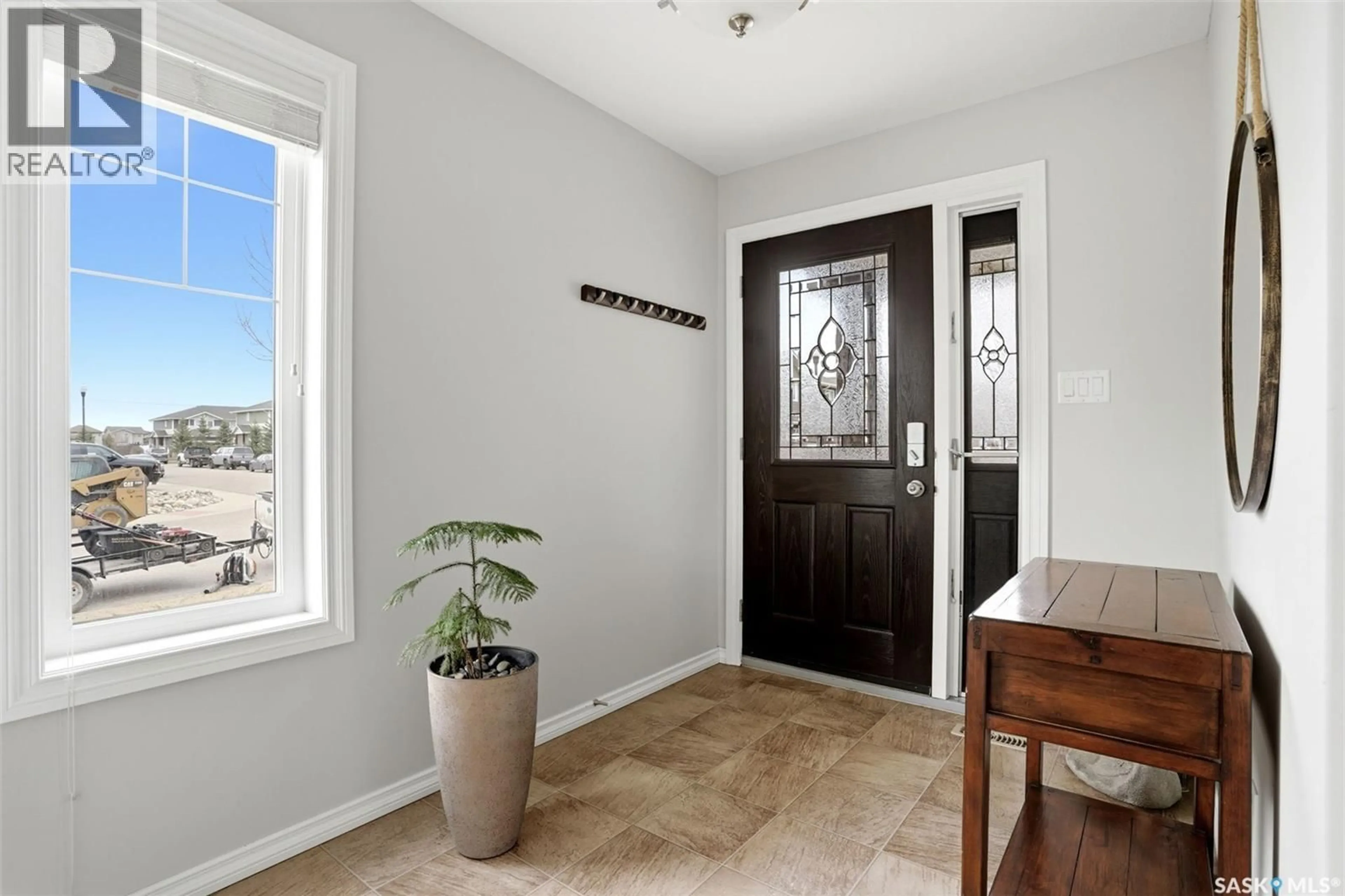 Indoor entryway for 4100 - 157 SANDHILL CRESCENT, Regina Saskatchewan S4V3G9