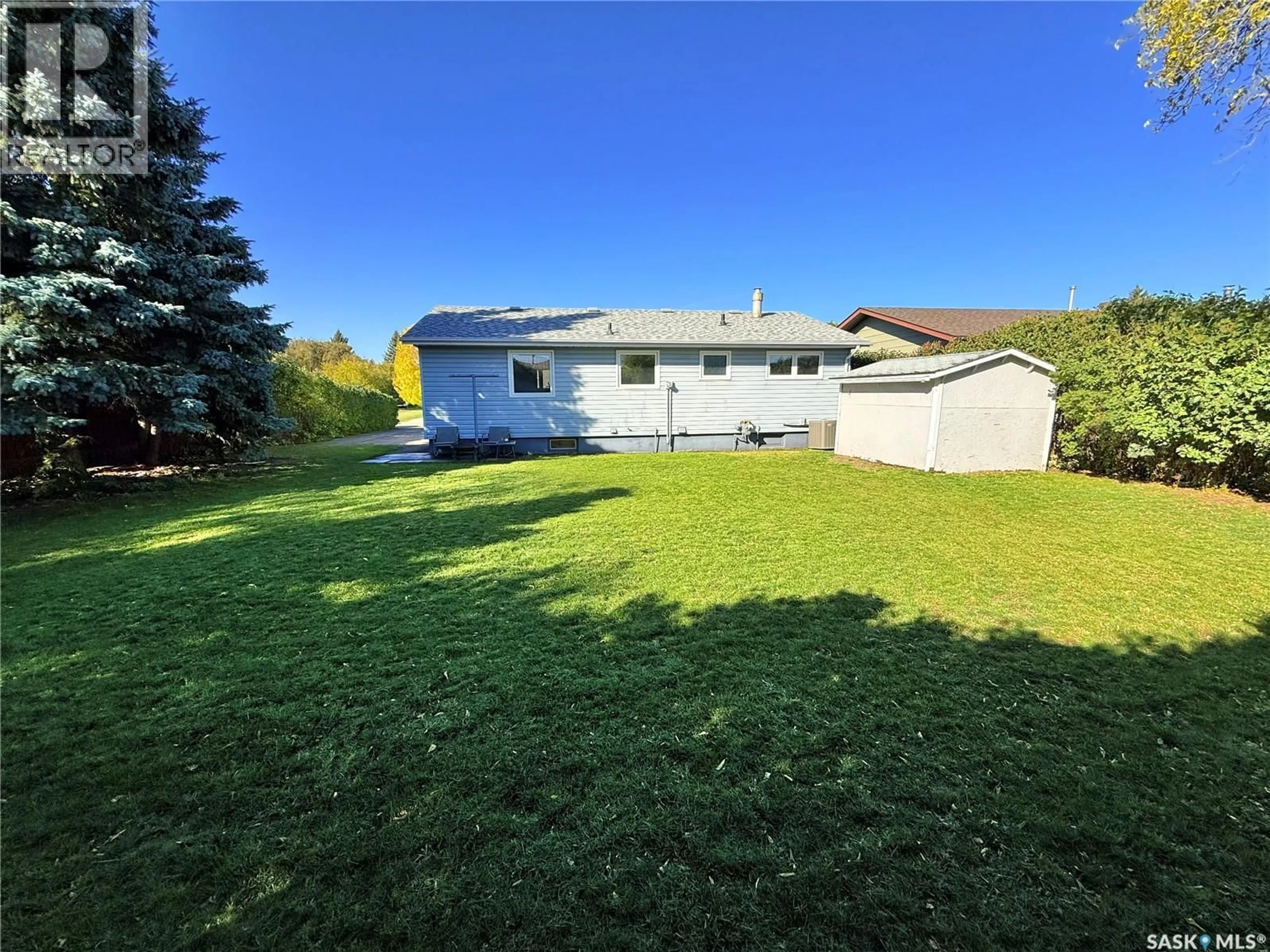 A pic from outside/outdoor area/front of a property/back of a property/a pic from drone, unknown for 805 STANLEY STREET, Esterhazy Saskatchewan S0A0X0