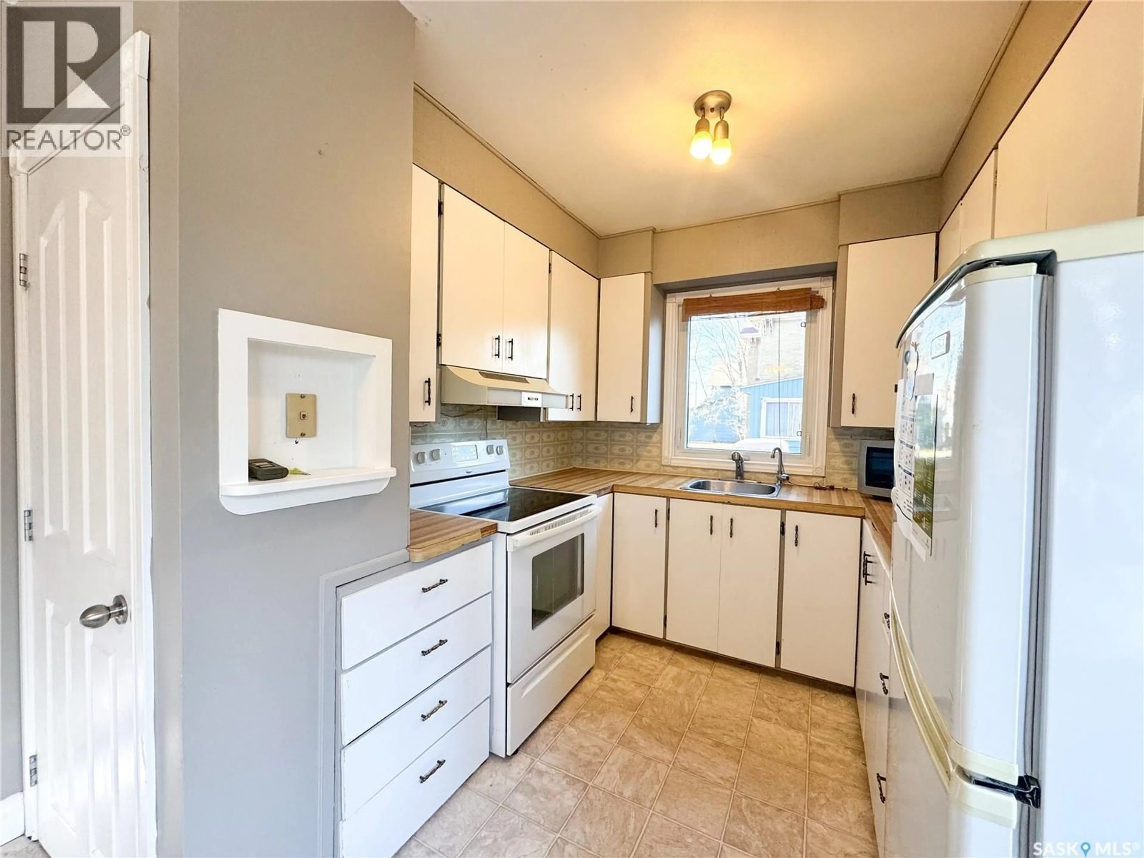 Standard kitchen, unknown for 108 CAIRO STREET, Wolseley Saskatchewan S0G5H0