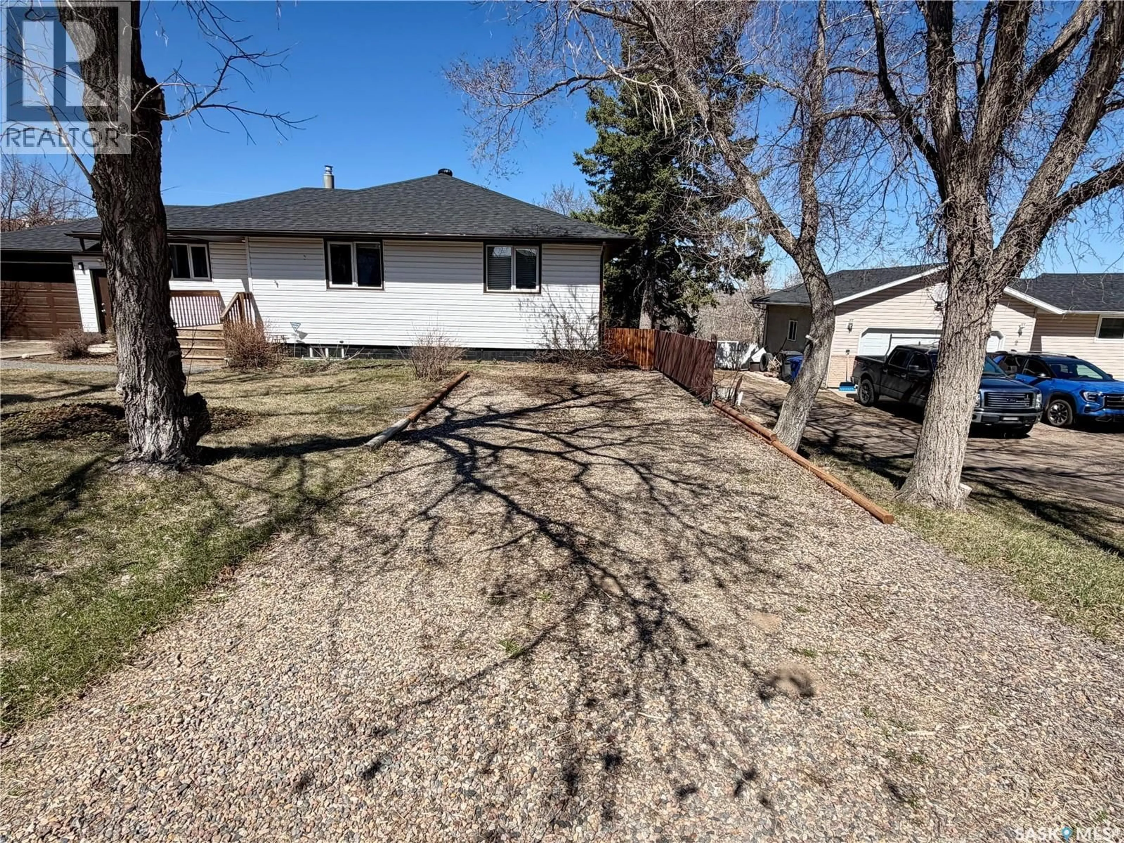 A pic from outside/outdoor area/front of a property/back of a property/a pic from drone, street for 22 23RD STREET, Battleford Saskatchewan S0M0E0