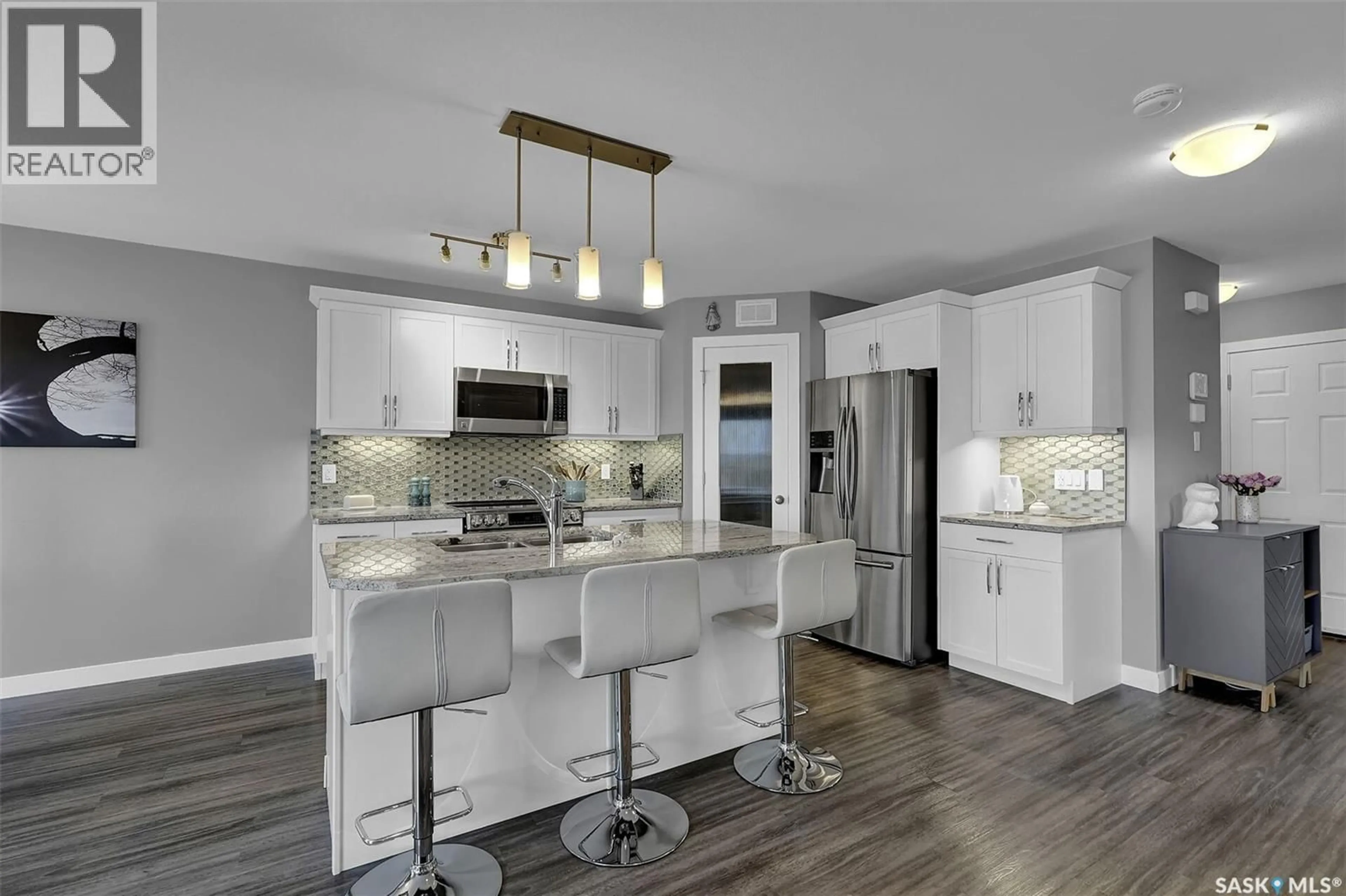 Open concept kitchen, unknown for 8933 KESTRAL DRIVE, Regina Saskatchewan S4Y0C2