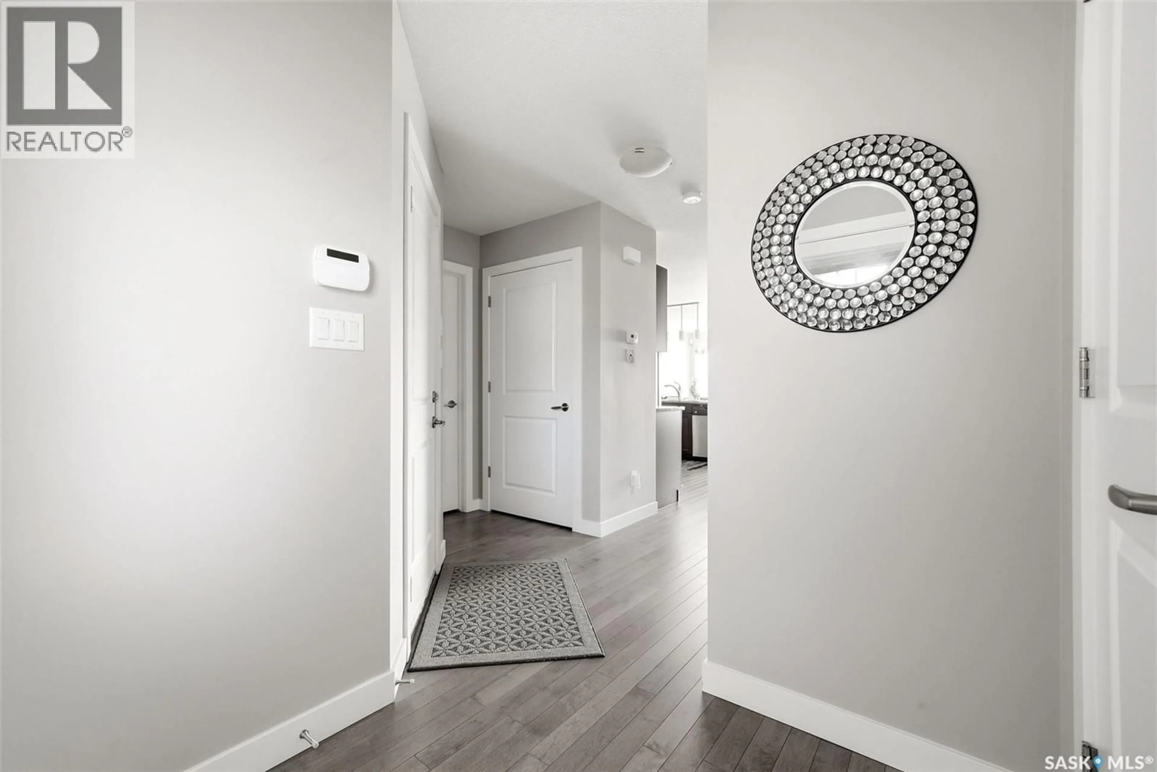 Indoor entryway for 8849 KESTRAL DRIVE, Regina Saskatchewan S4Y1H6