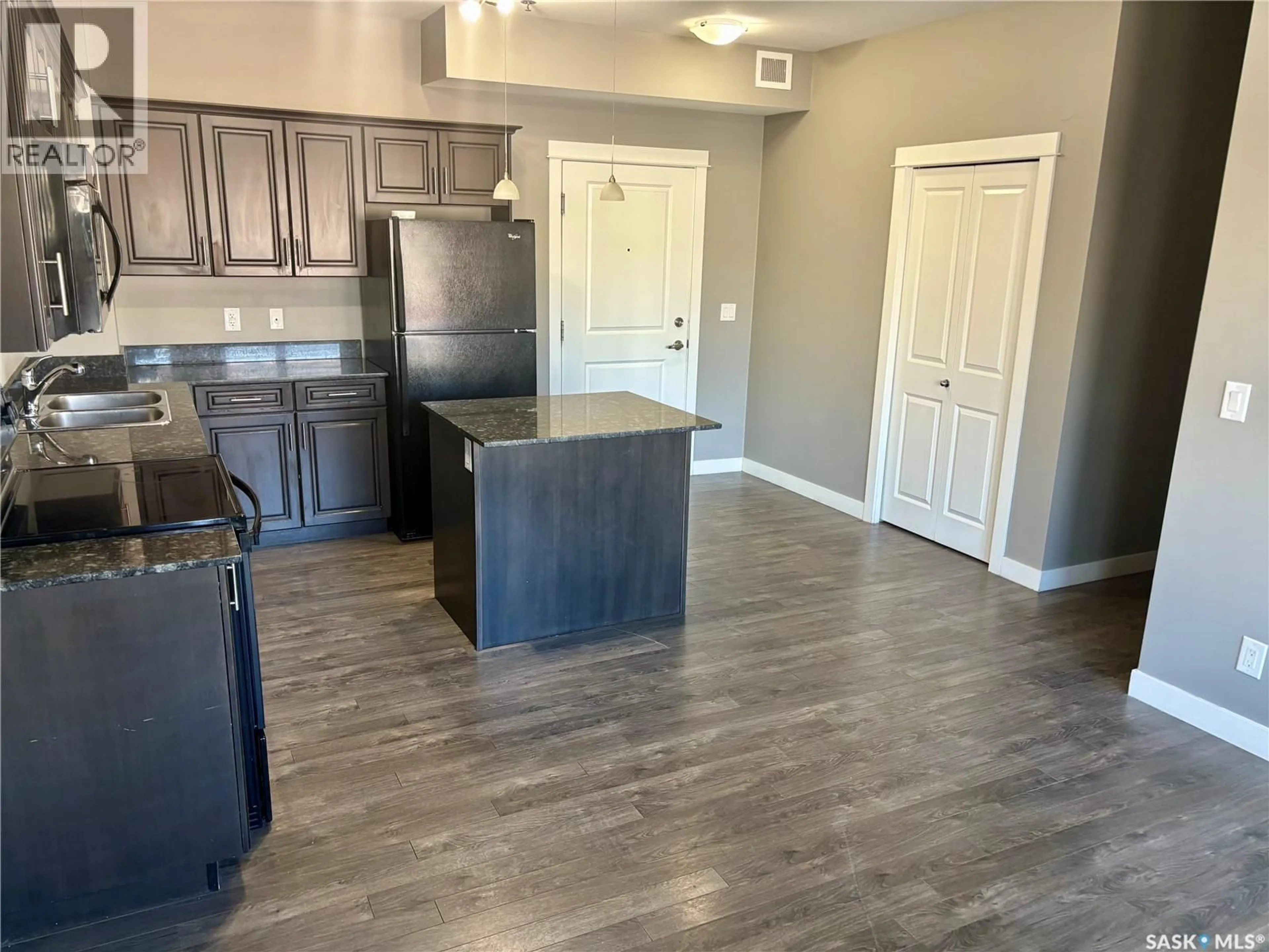 Open concept kitchen, unknown for 103 - 706 HART ROAD, Saskatoon Saskatchewan S7M4L5