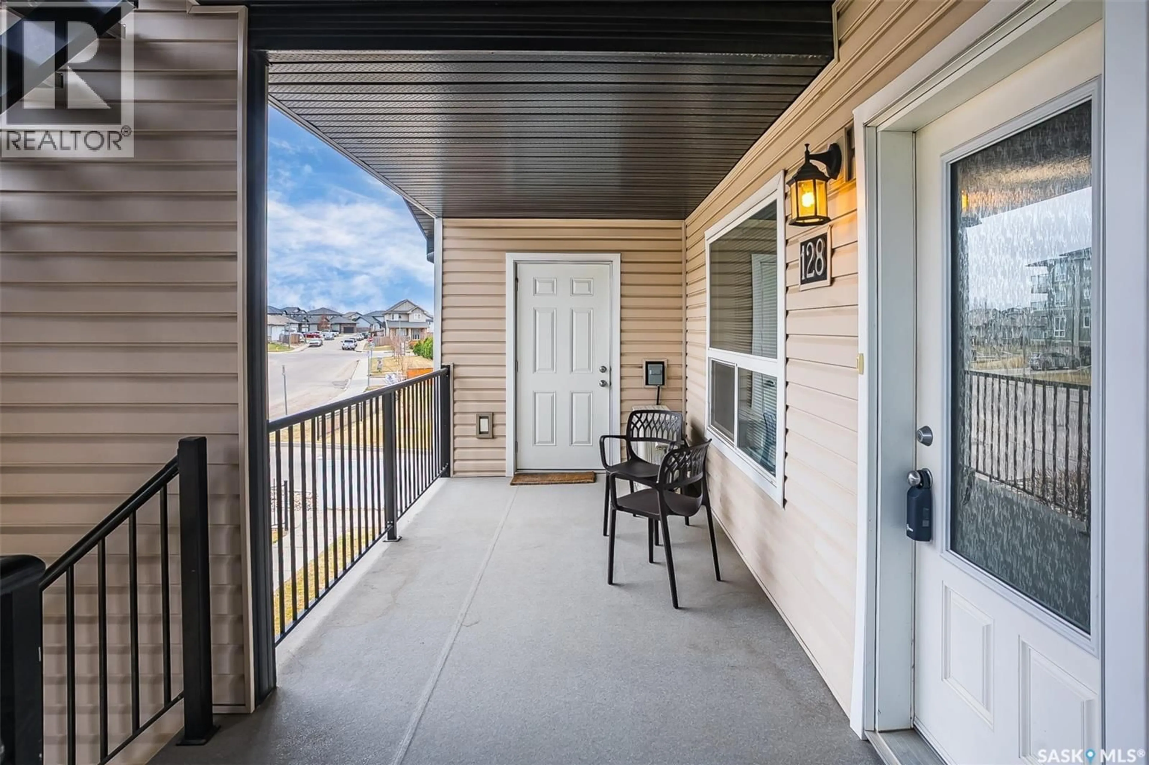 Patio, unknown for 128 125 WILLIS CRESCENT, Saskatoon Saskatchewan S7T0T1