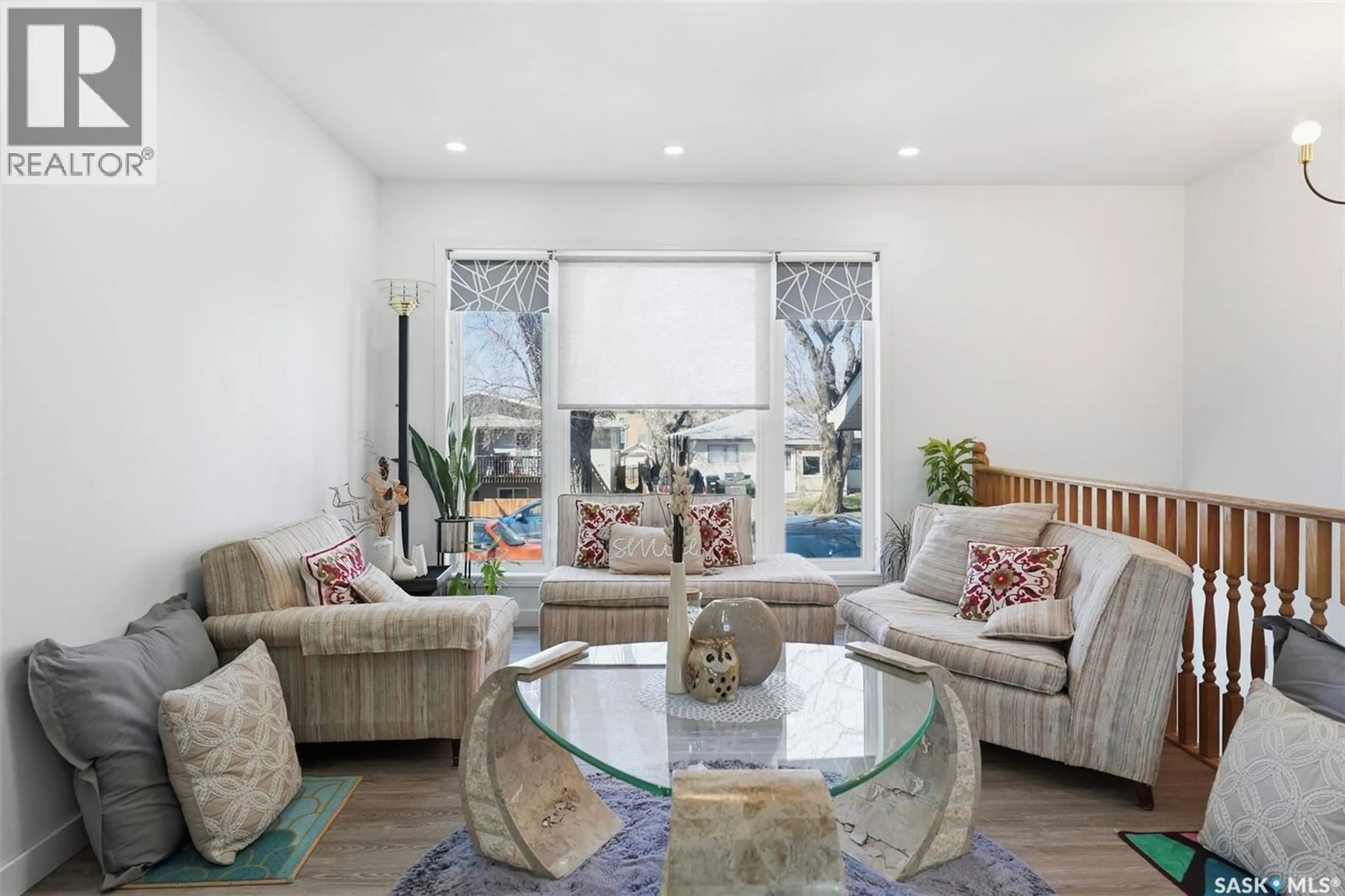 Living room with furniture, unknown for 408 L AVENUE, Saskatoon Saskatchewan S7L2P7