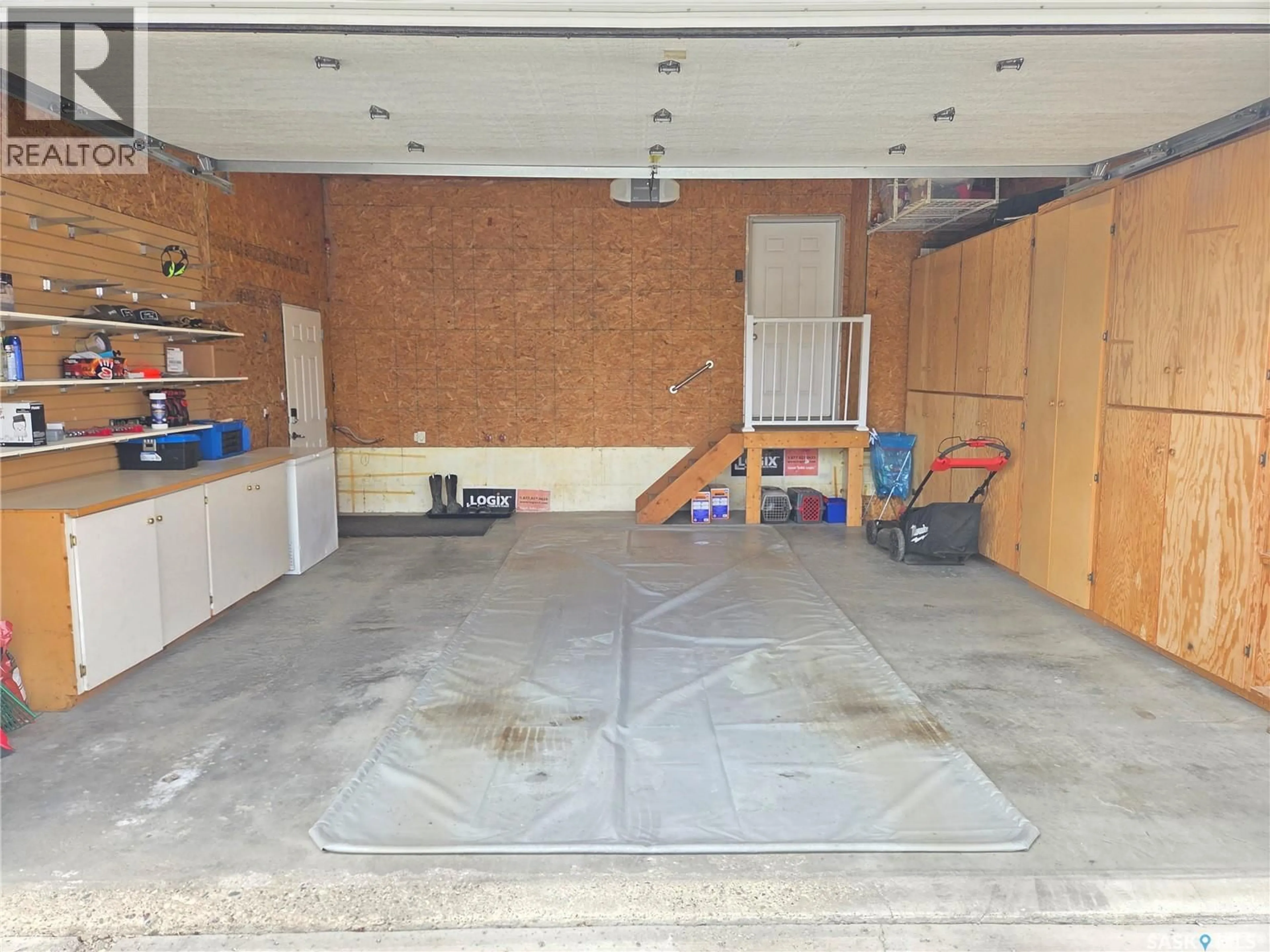 Indoor garage for 12 ARCOLA PLACE, Carlyle Saskatchewan S0C0R0