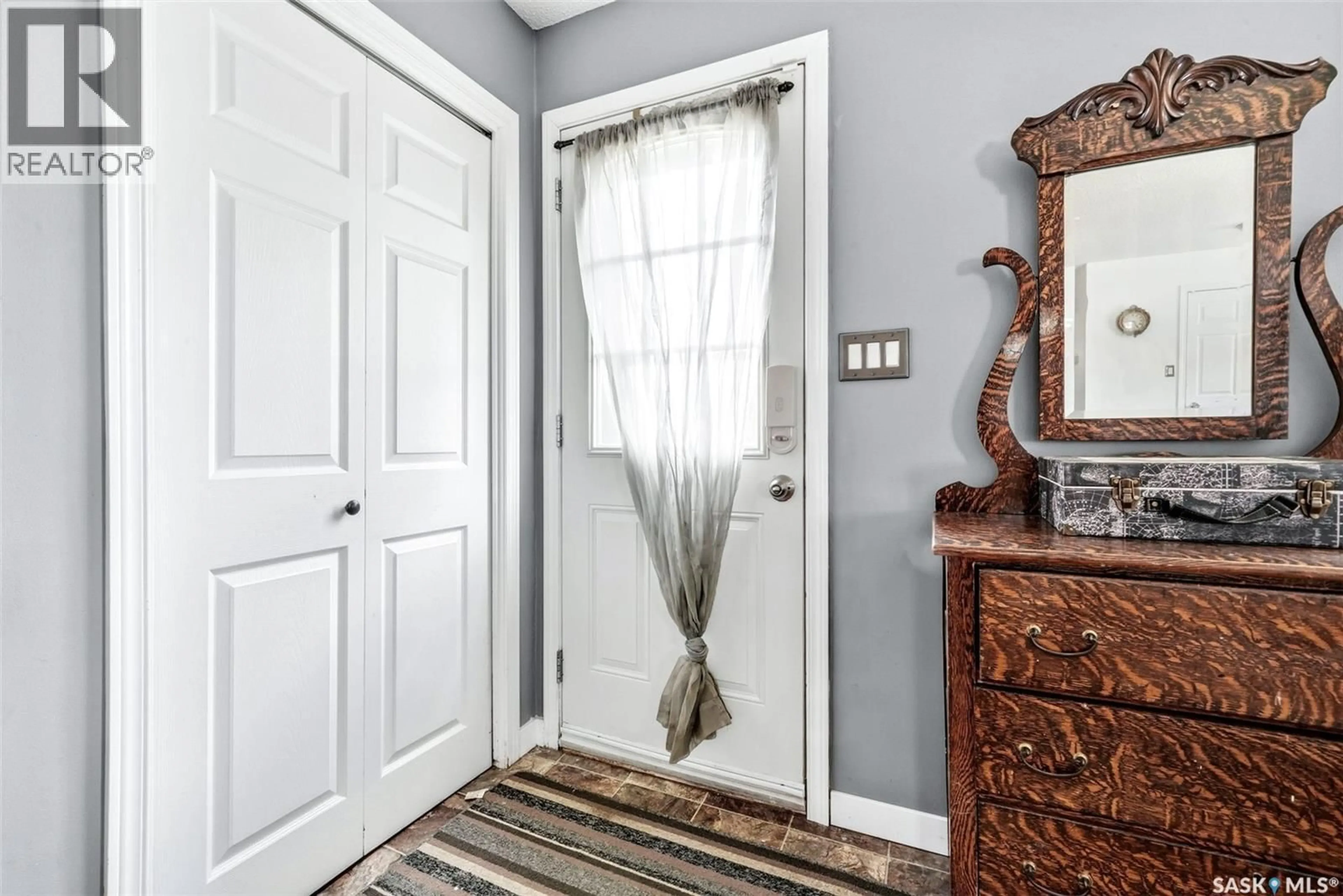 Indoor entryway for 1266 BRODER STREET, Regina Saskatchewan S4N3R2