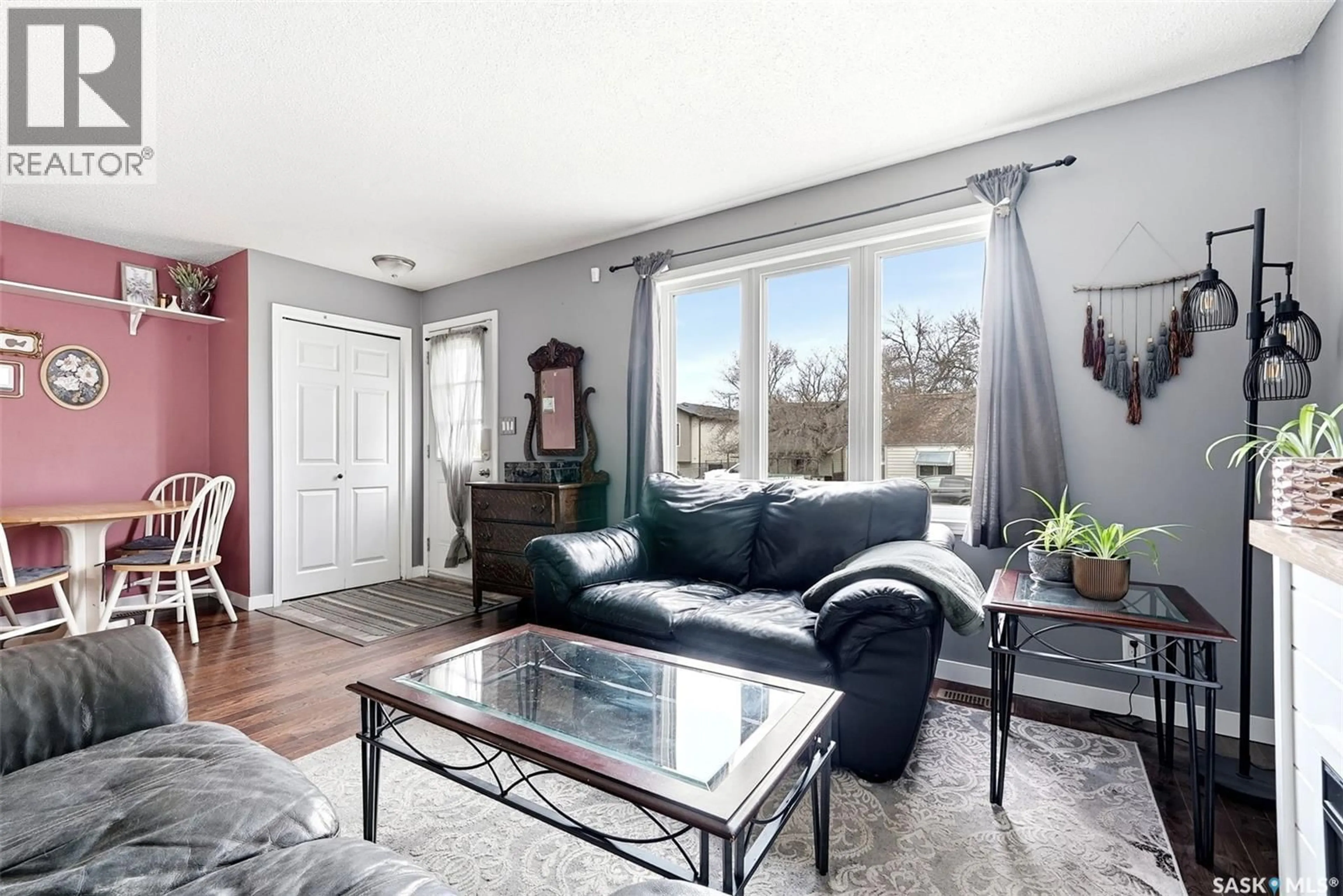 Living room with furniture, unknown for 1266 BRODER STREET, Regina Saskatchewan S4N3R2