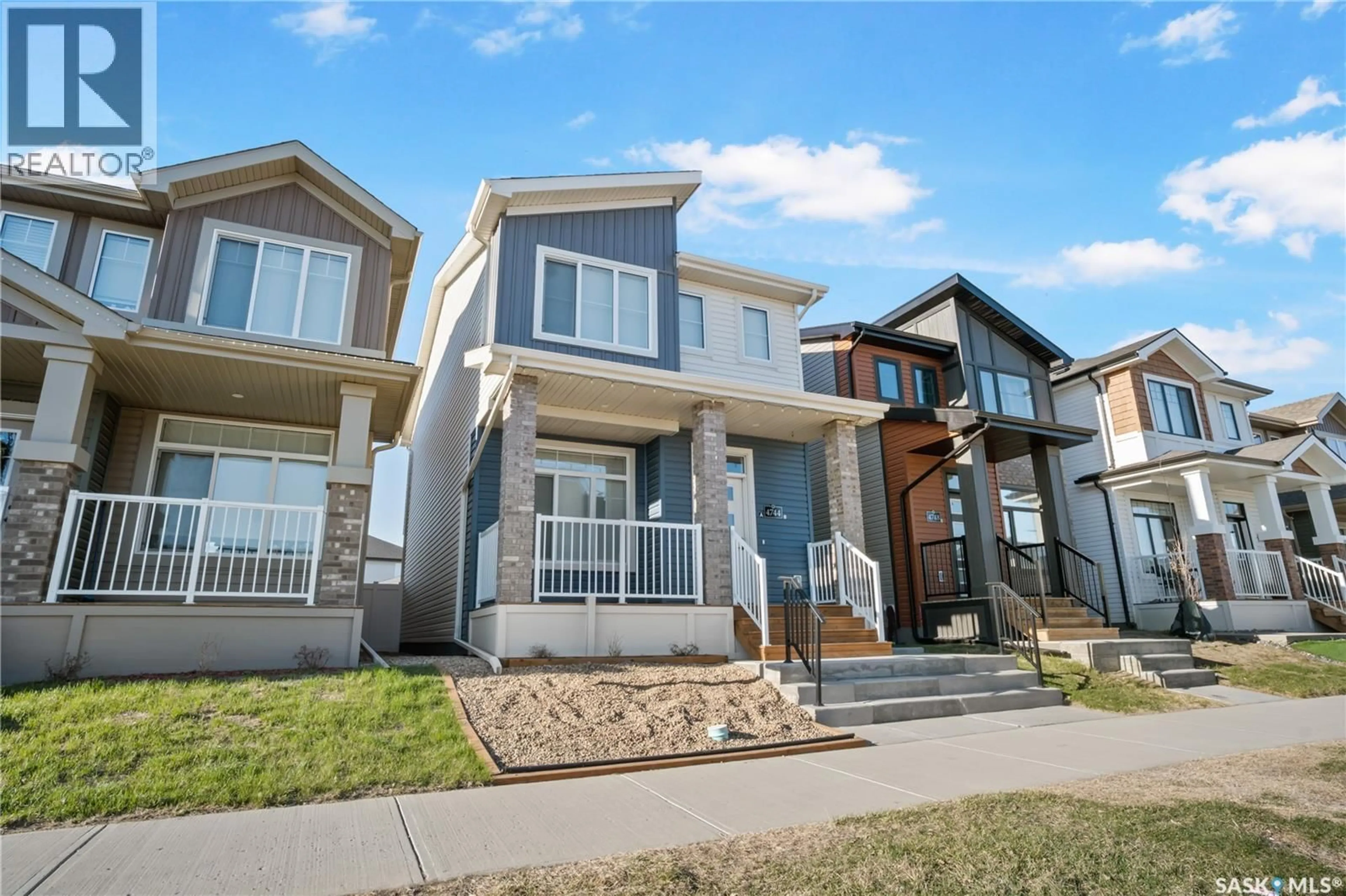 Home with vinyl exterior material, street for 4744 BUCKINGHAM DRIVE, Regina Saskatchewan S4V3X8